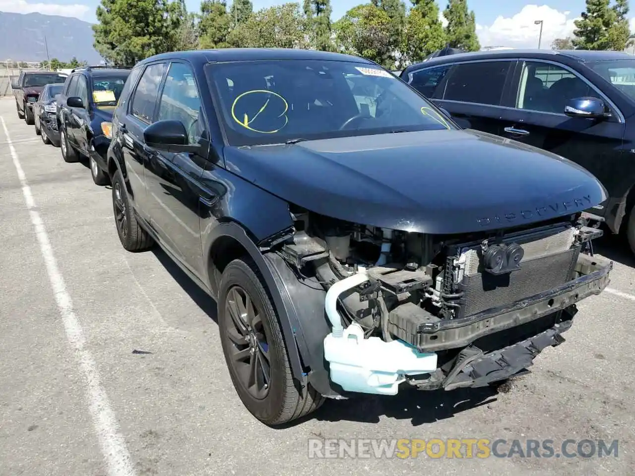 1 Photograph of a damaged car SALCP2FX9KH802343 LAND ROVER DISCOVERY 2019