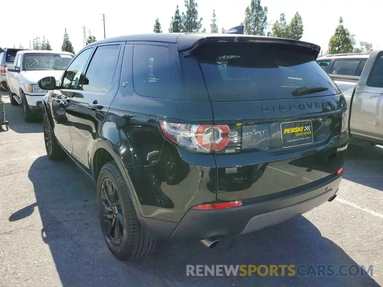 3 Photograph of a damaged car SALCP2FX9KH802343 LAND ROVER DISCOVERY 2019