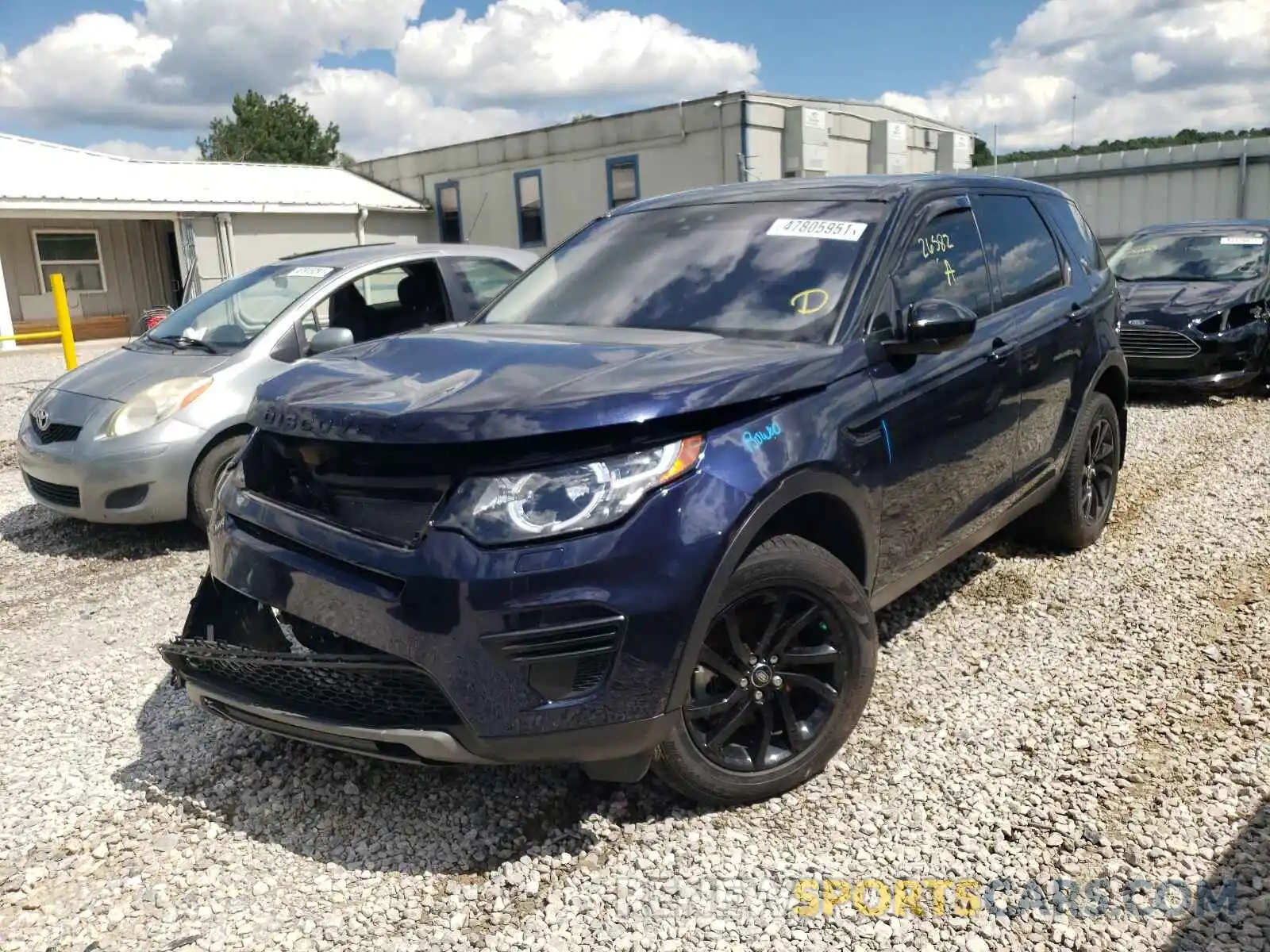 2 Photograph of a damaged car SALCP2FXXKH791742 LAND ROVER DISCOVERY 2019