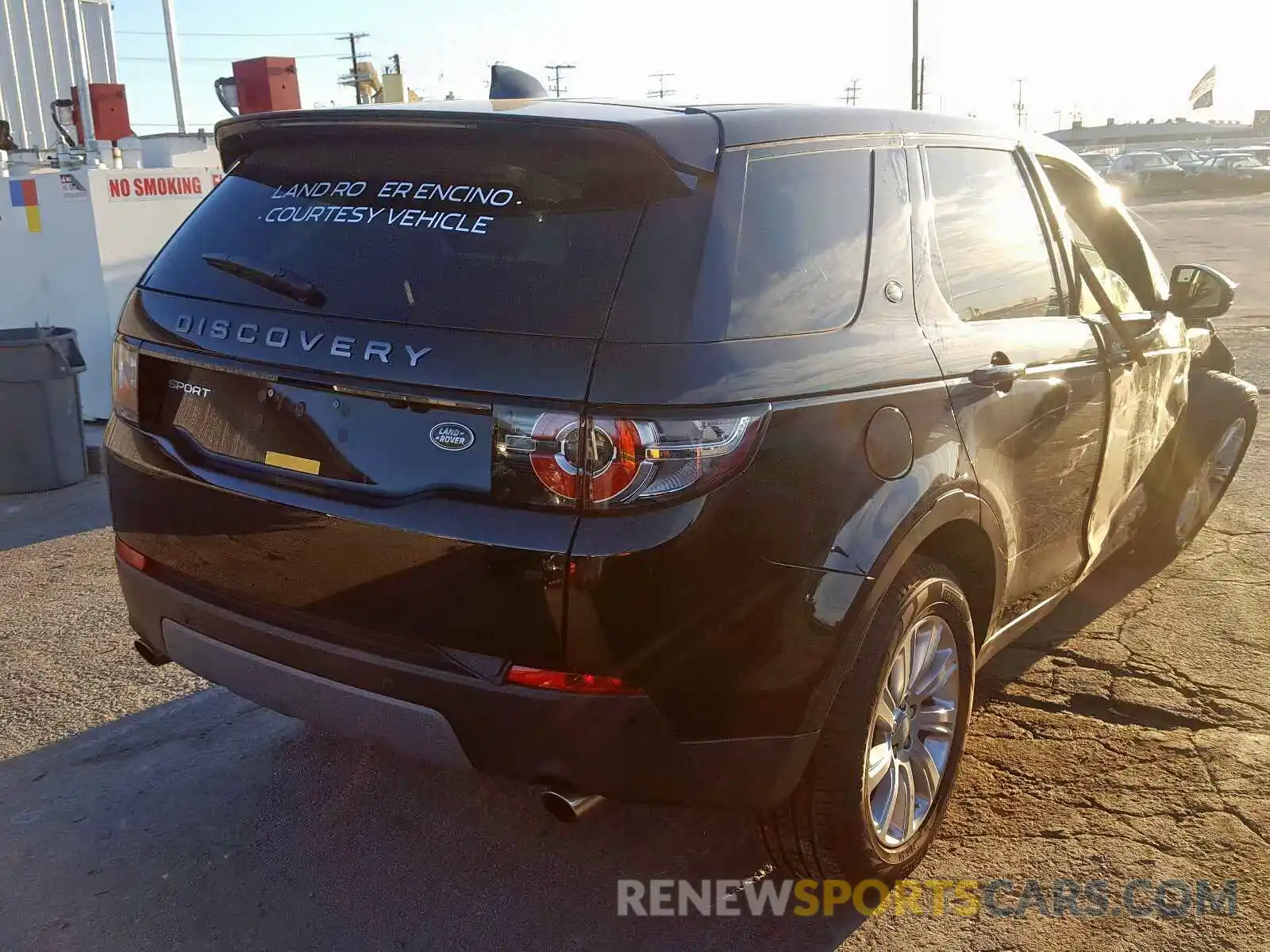 4 Photograph of a damaged car SALCP2FXXKH812590 LAND ROVER DISCOVERY 2019