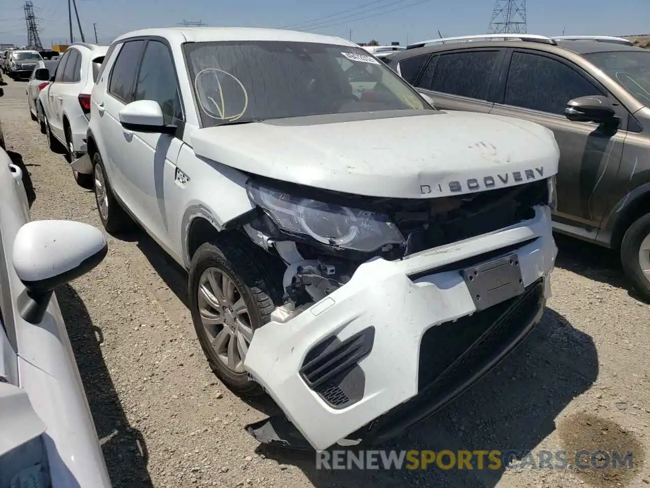 1 Photograph of a damaged car SALCP2FXXKH815022 LAND ROVER DISCOVERY 2019