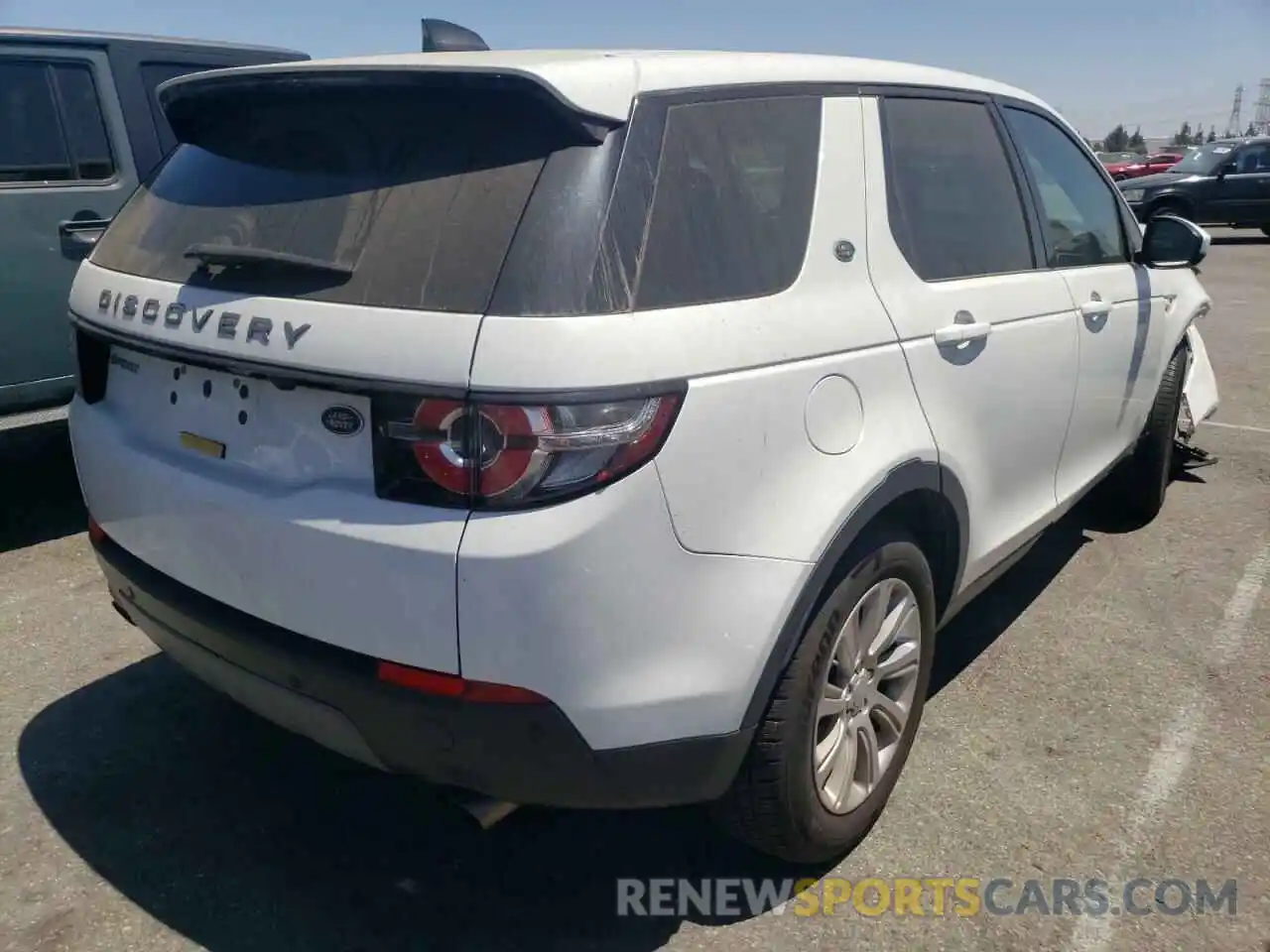 4 Photograph of a damaged car SALCP2FXXKH815022 LAND ROVER DISCOVERY 2019