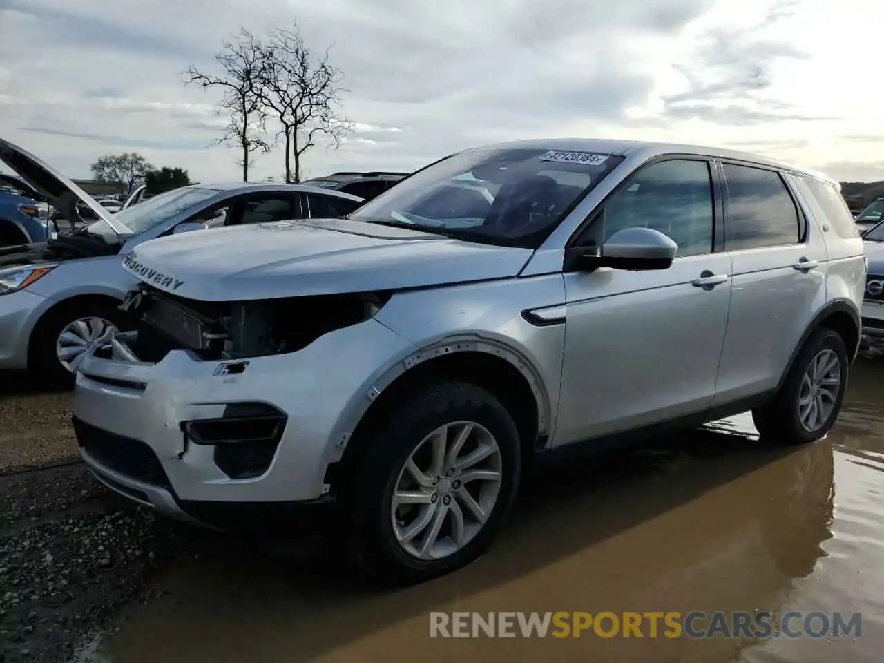1 Photograph of a damaged car SALCR2FX0KH801608 LAND ROVER DISCOVERY 2019