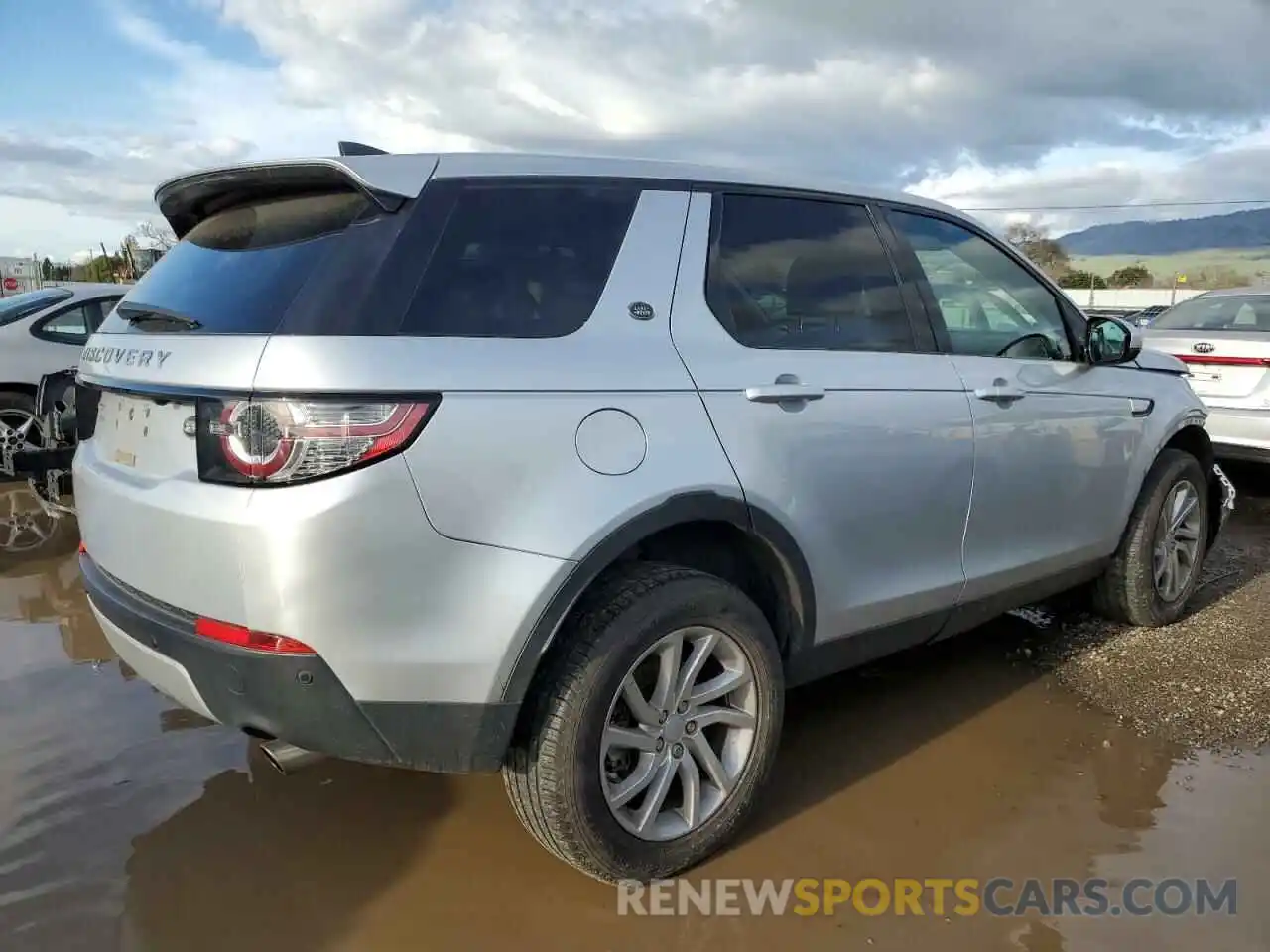 3 Photograph of a damaged car SALCR2FX0KH801608 LAND ROVER DISCOVERY 2019