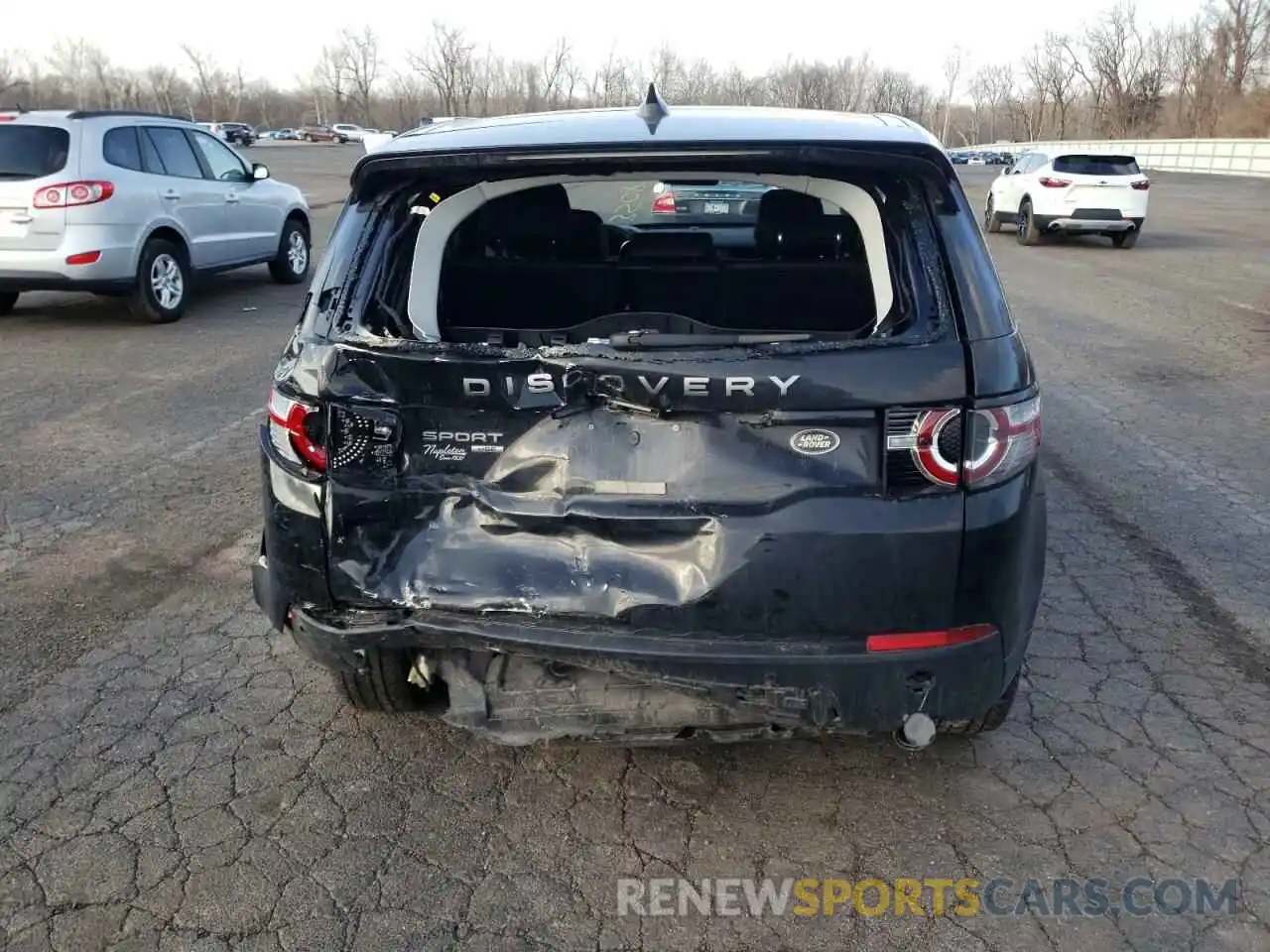 9 Photograph of a damaged car SALCR2FX1KH801729 LAND ROVER DISCOVERY 2019