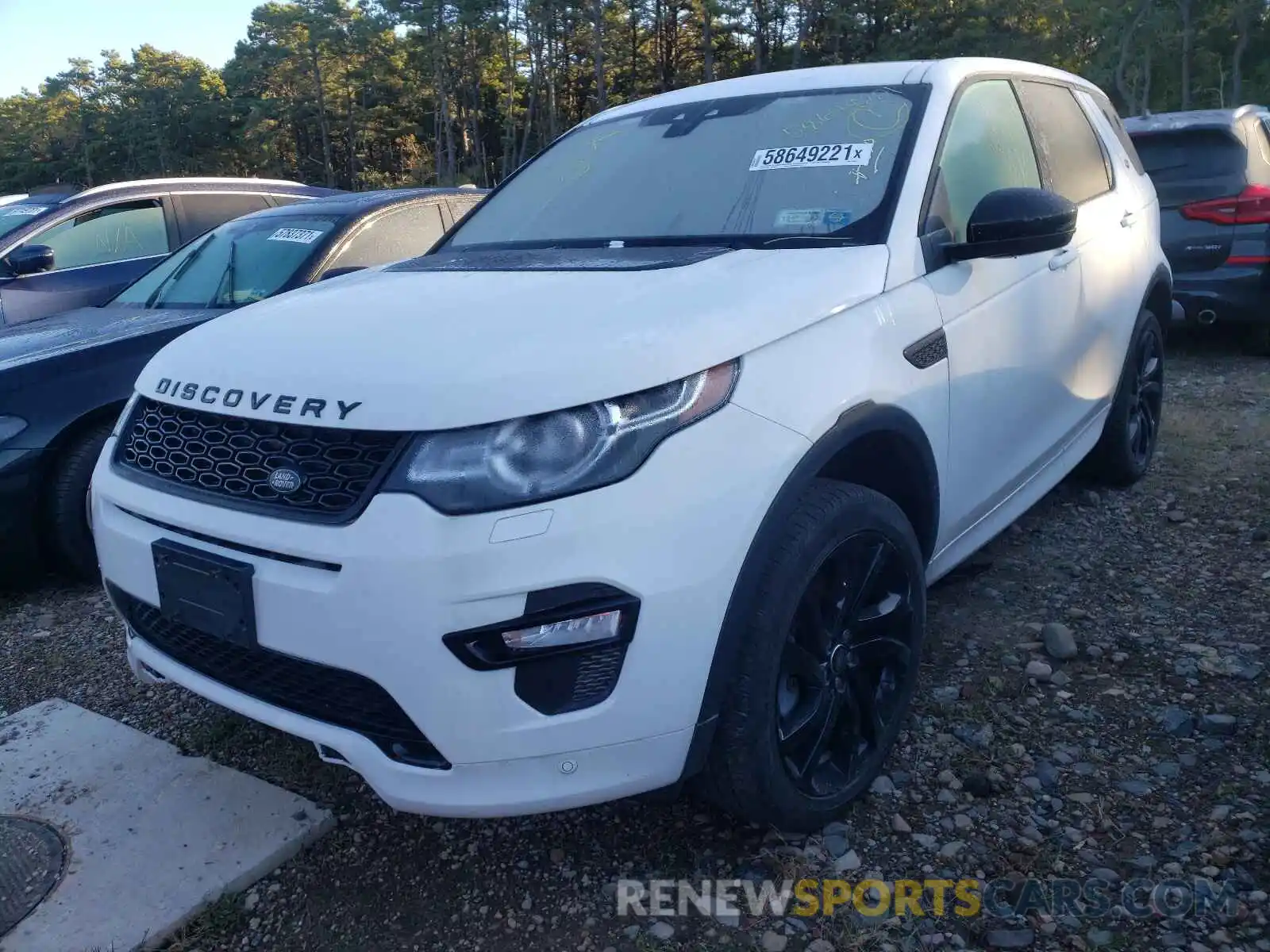 2 Photograph of a damaged car SALCR2FX1KH818529 LAND ROVER DISCOVERY 2019