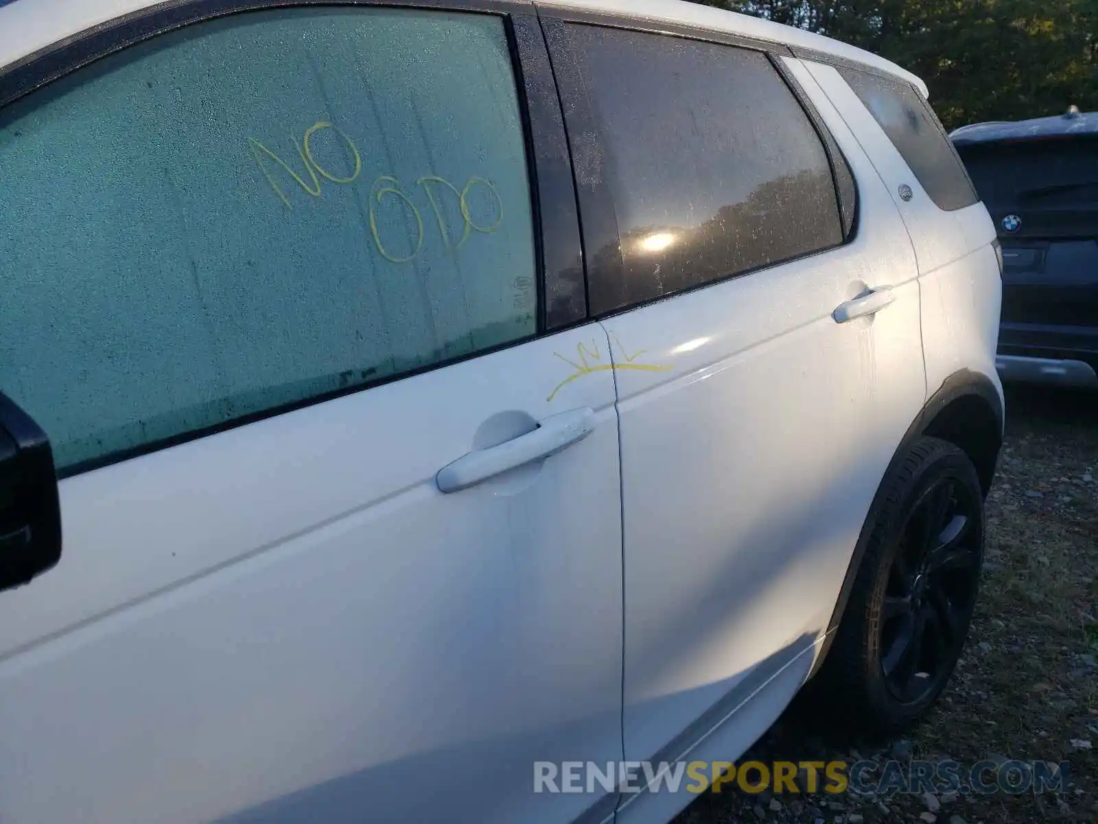 9 Photograph of a damaged car SALCR2FX1KH818529 LAND ROVER DISCOVERY 2019