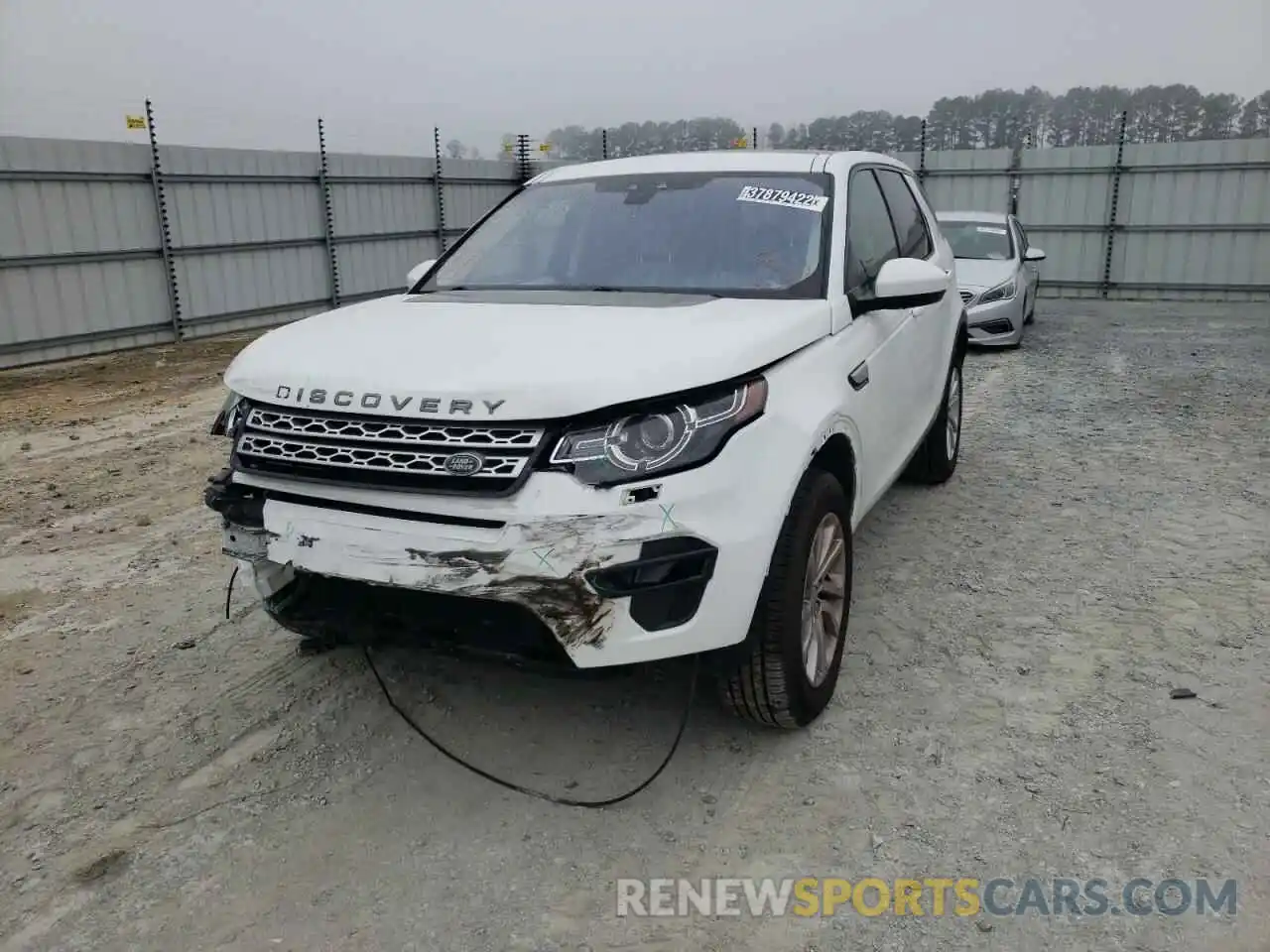 2 Фотография поврежденного автомобиля SALCR2FX2KH794385 LAND ROVER DISCOVERY 2019