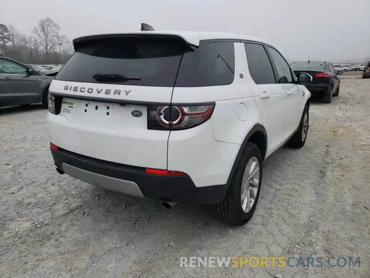 4 Фотография поврежденного автомобиля SALCR2FX2KH794385 LAND ROVER DISCOVERY 2019