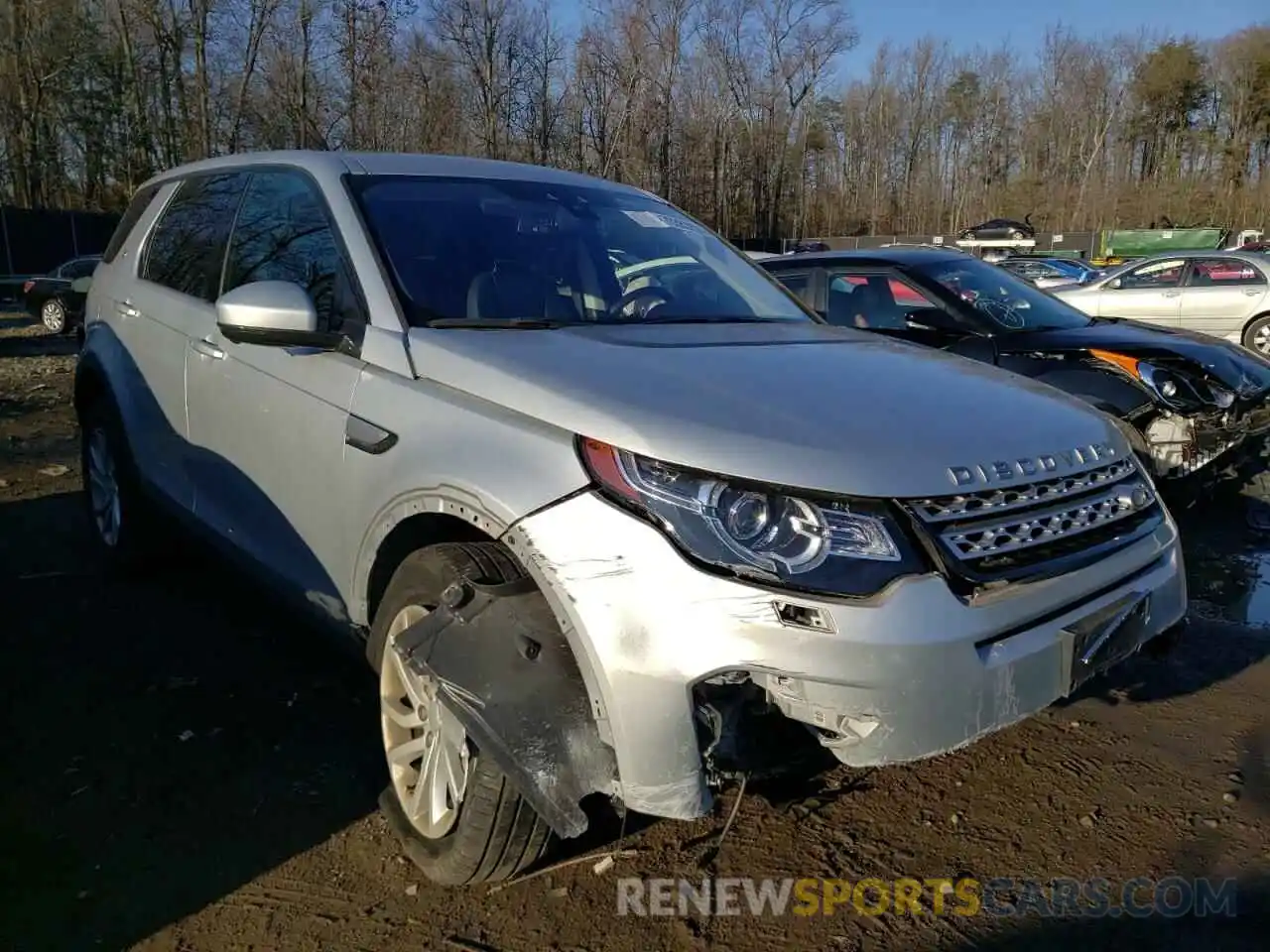 1 Photograph of a damaged car SALCR2FX2KH799733 LAND ROVER DISCOVERY 2019