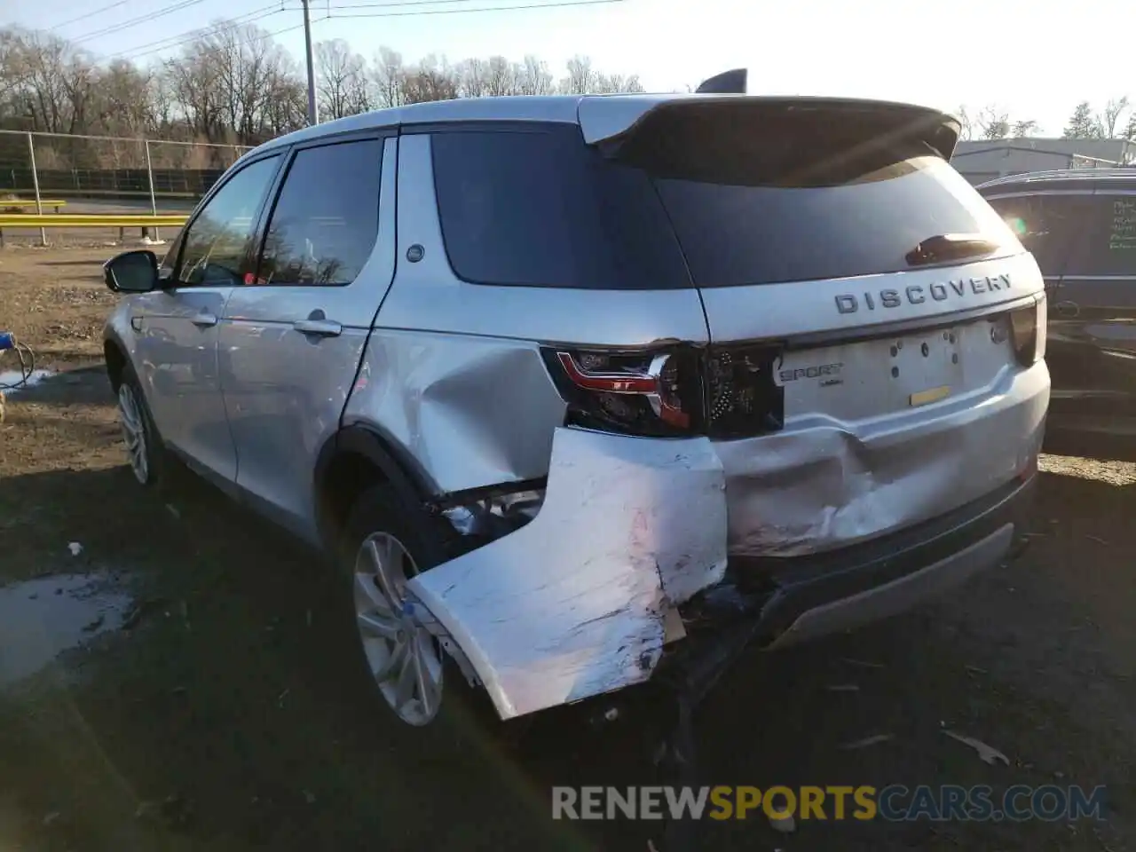 3 Photograph of a damaged car SALCR2FX2KH799733 LAND ROVER DISCOVERY 2019