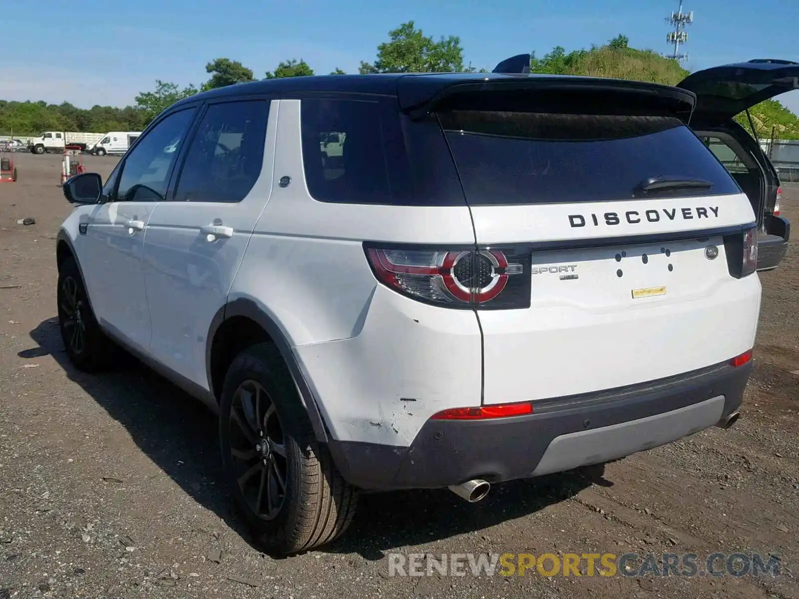 3 Фотография поврежденного автомобиля SALCR2FX2KH801061 LAND ROVER DISCOVERY 2019