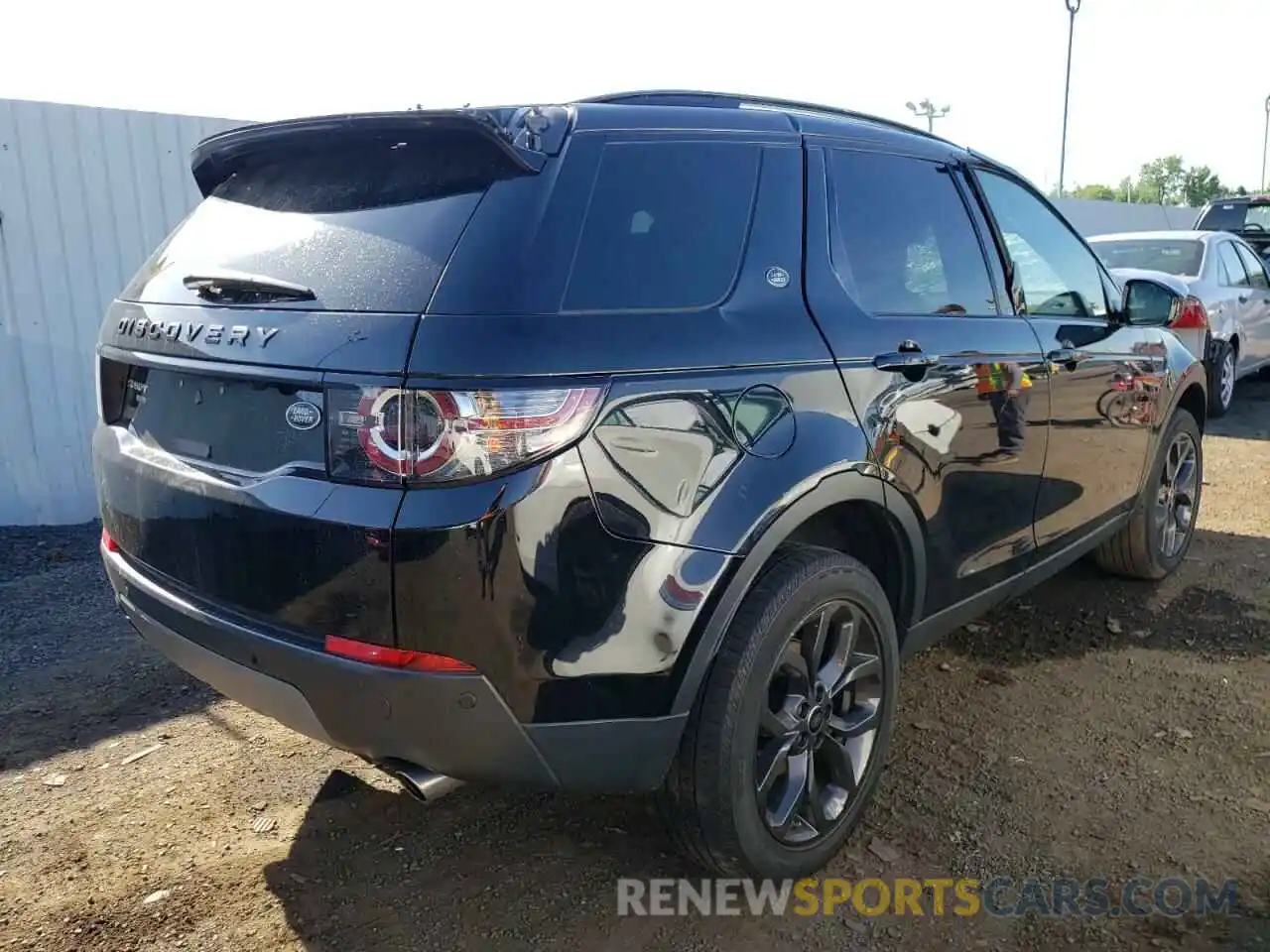 4 Photograph of a damaged car SALCR2FX2KH804560 LAND ROVER DISCOVERY 2019