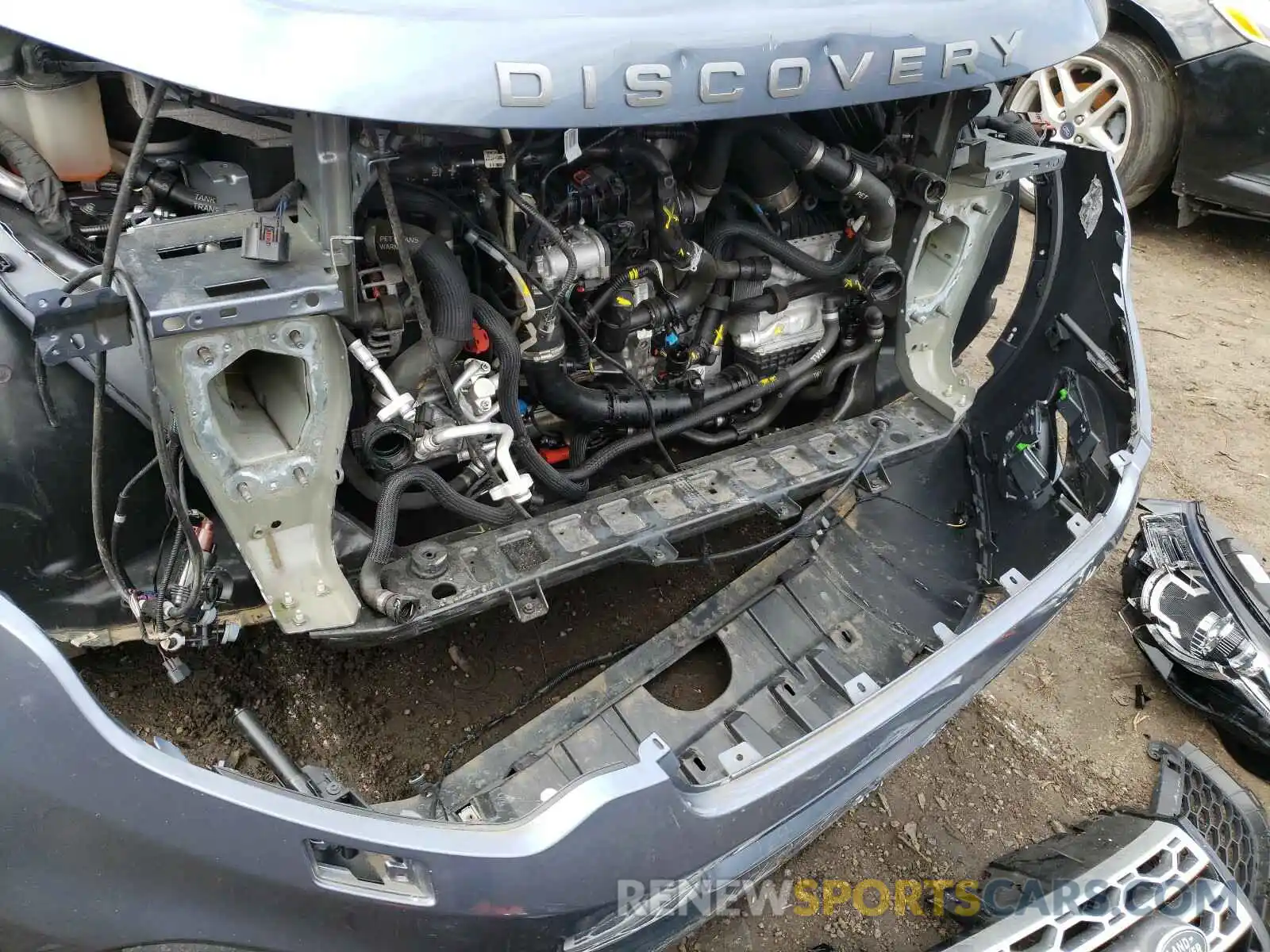 9 Photograph of a damaged car SALCR2FX2KH813453 LAND ROVER DISCOVERY 2019