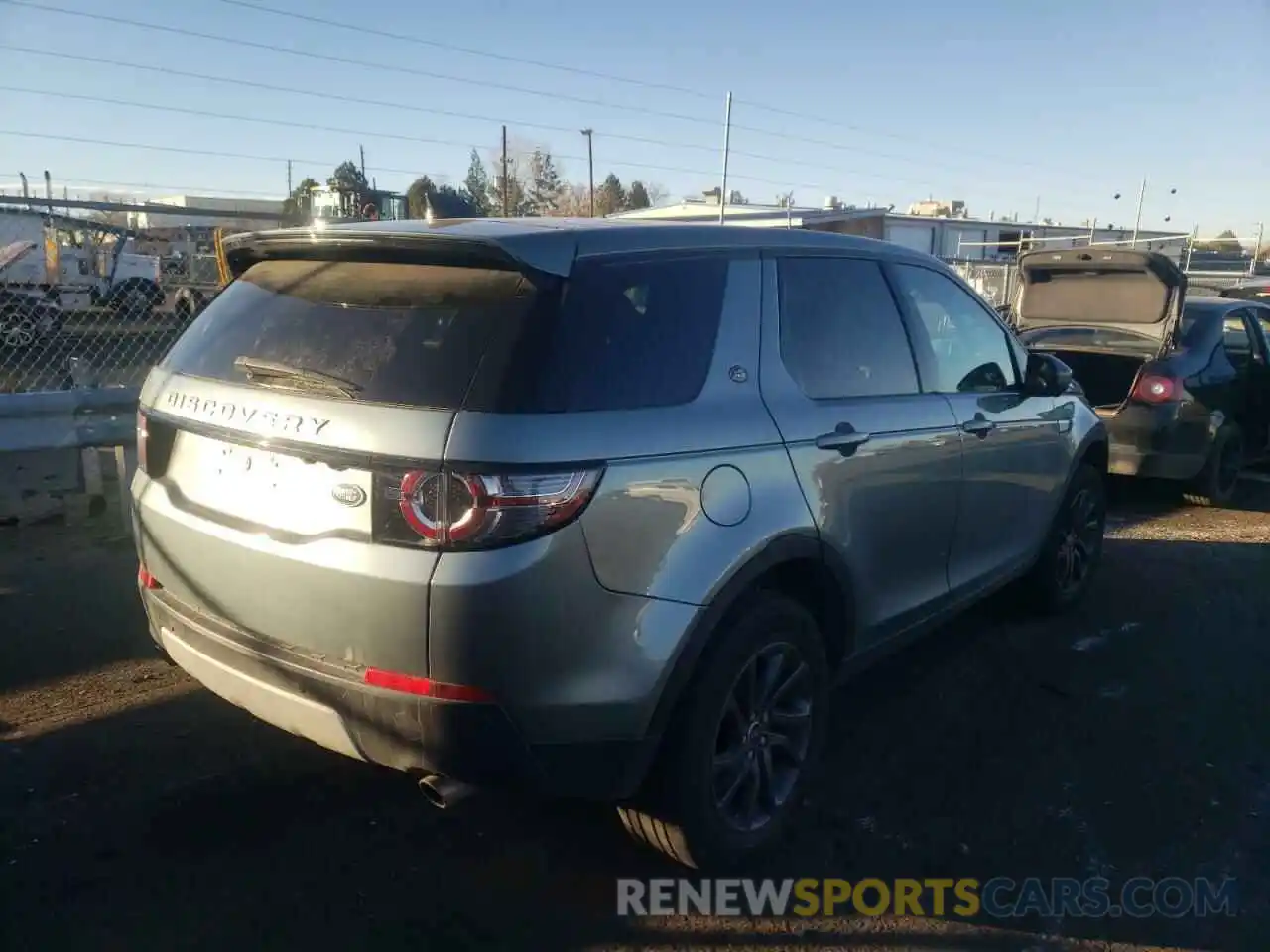 4 Photograph of a damaged car SALCR2FX3KH799675 LAND ROVER DISCOVERY 2019