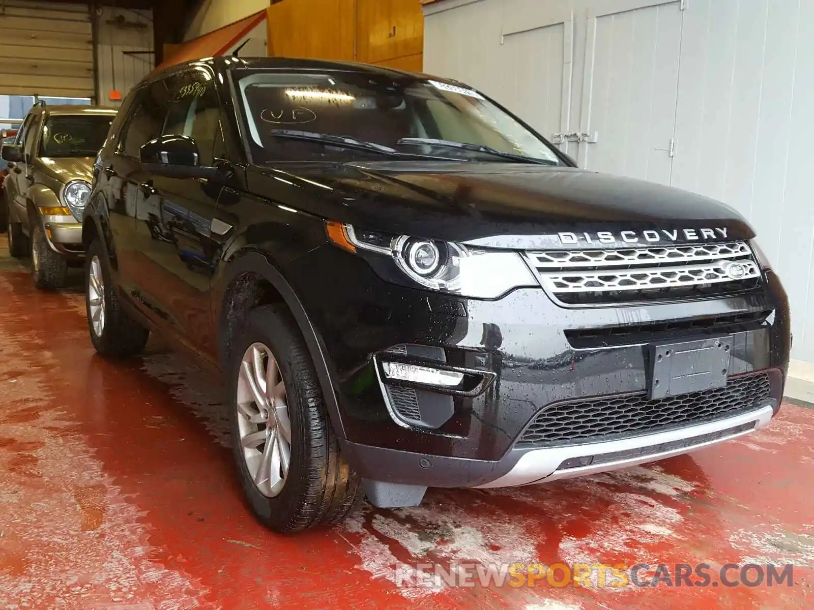 1 Фотография поврежденного автомобиля SALCR2FX3KH802672 LAND ROVER DISCOVERY 2019