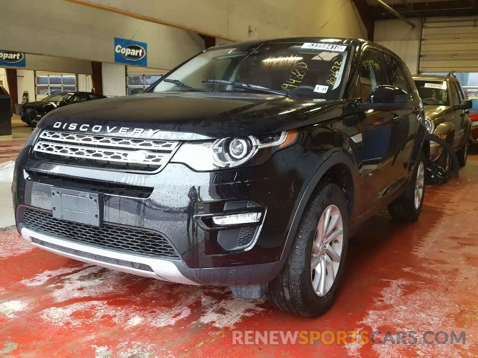 2 Фотография поврежденного автомобиля SALCR2FX3KH802672 LAND ROVER DISCOVERY 2019