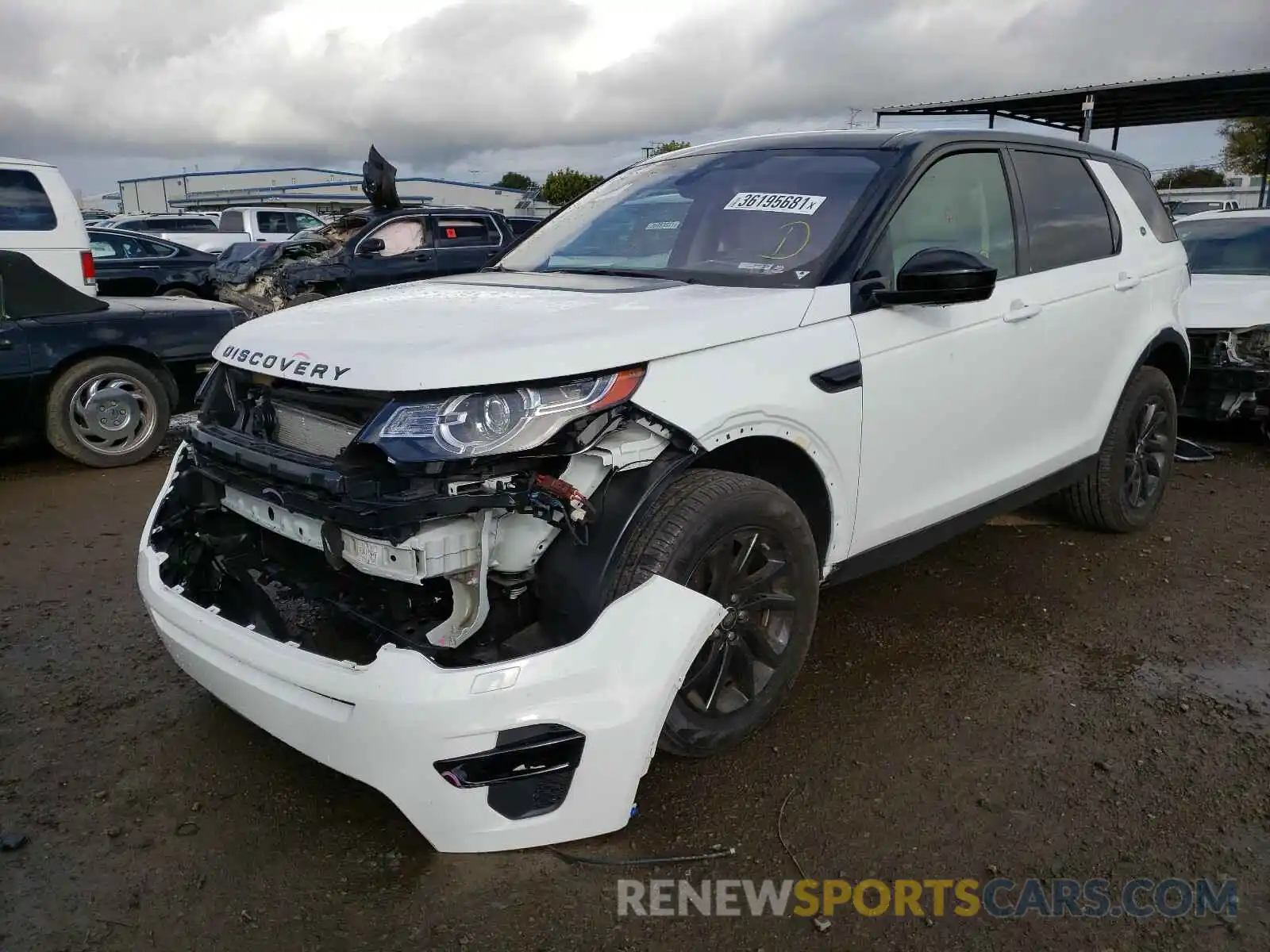 2 Фотография поврежденного автомобиля SALCR2FX3KH821366 LAND ROVER DISCOVERY 2019