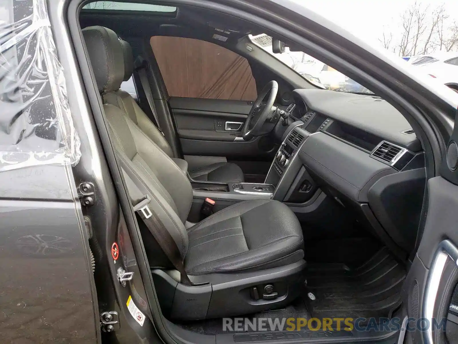 5 Photograph of a damaged car SALCR2FX4KH805371 LAND ROVER DISCOVERY 2019