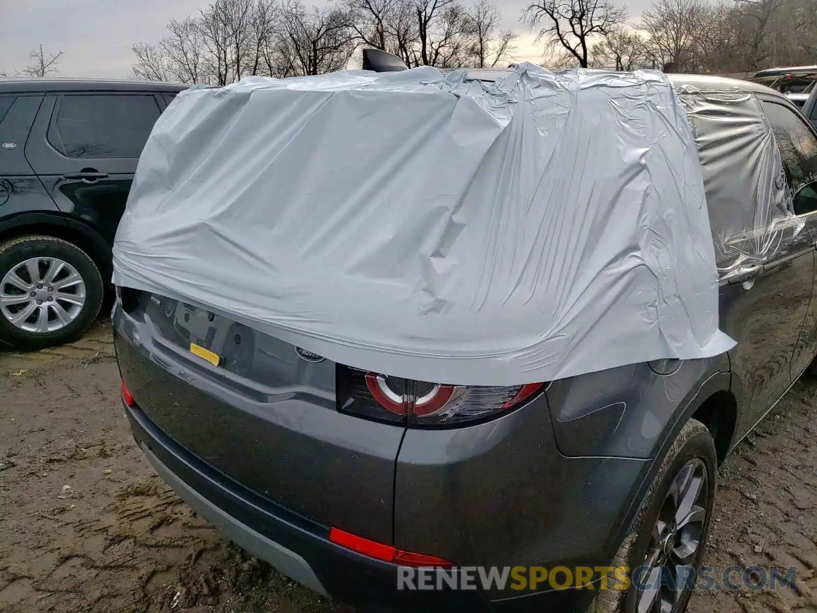 9 Photograph of a damaged car SALCR2FX4KH805371 LAND ROVER DISCOVERY 2019