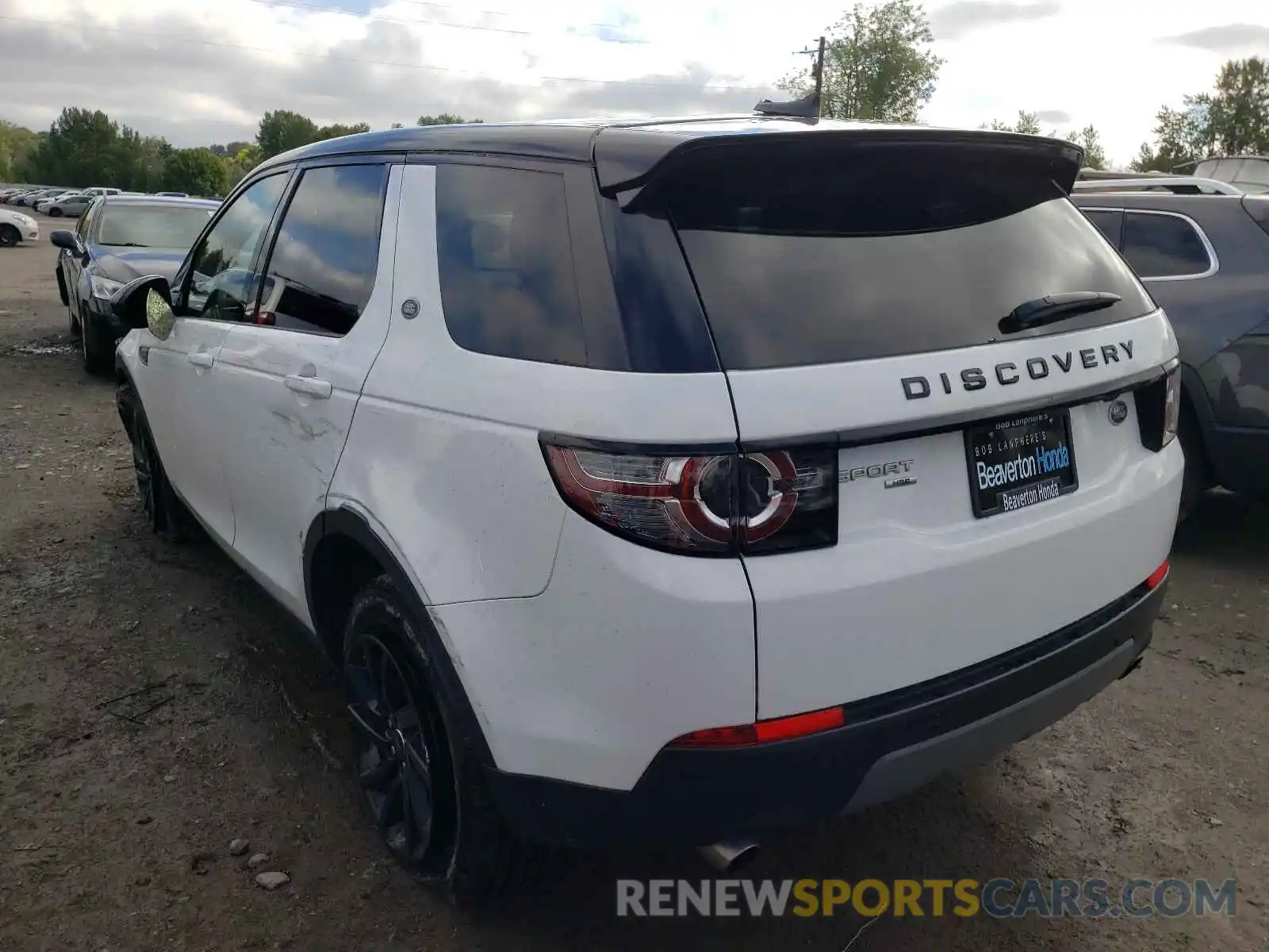 3 Photograph of a damaged car SALCR2FX4KH812384 LAND ROVER DISCOVERY 2019