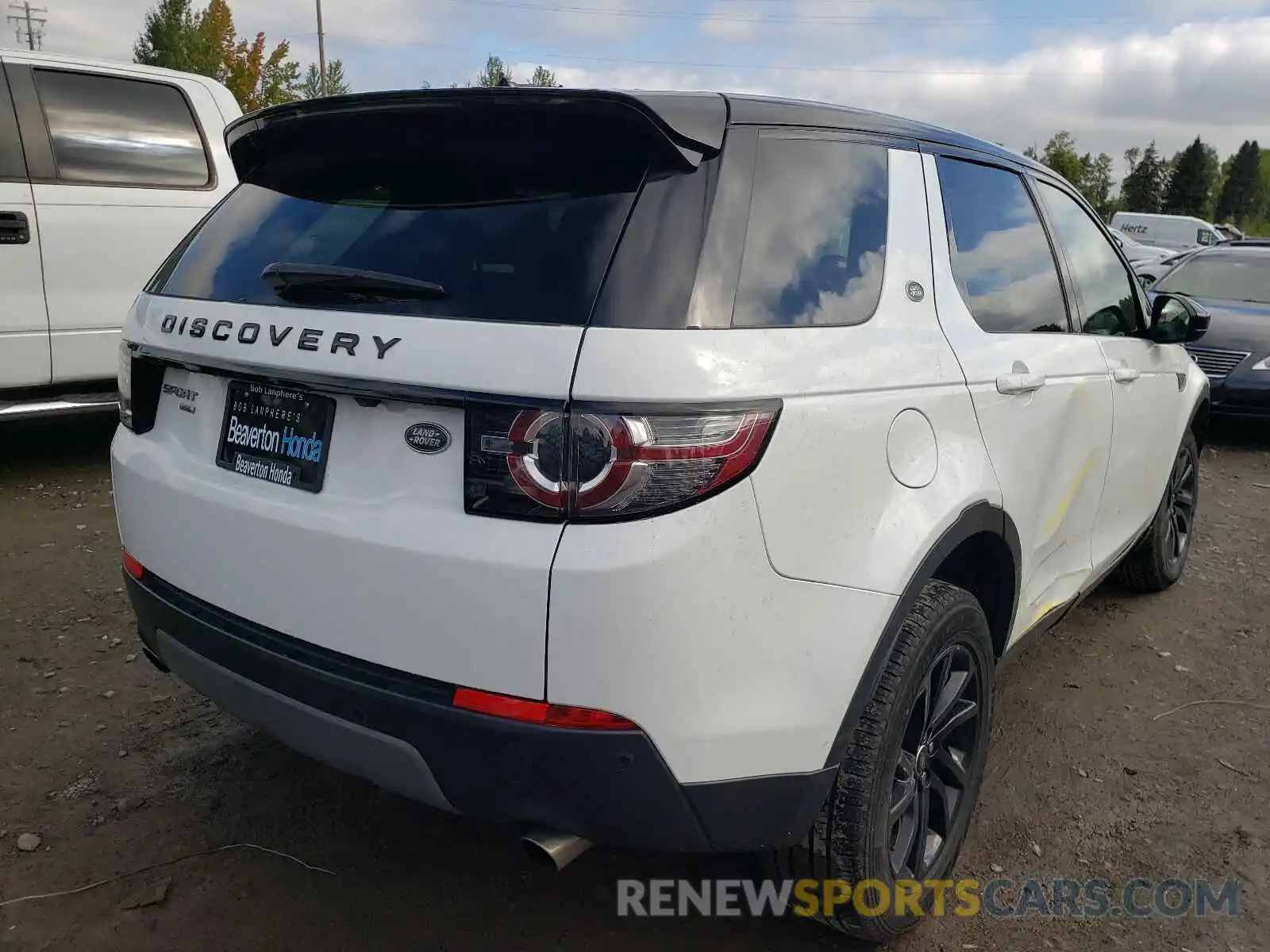 4 Photograph of a damaged car SALCR2FX4KH812384 LAND ROVER DISCOVERY 2019