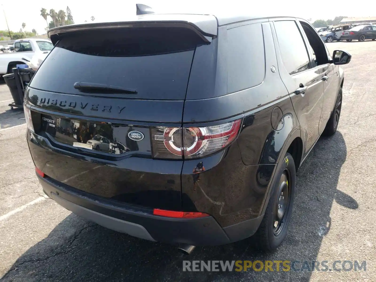 4 Photograph of a damaged car SALCR2FX5KH786720 LAND ROVER DISCOVERY 2019