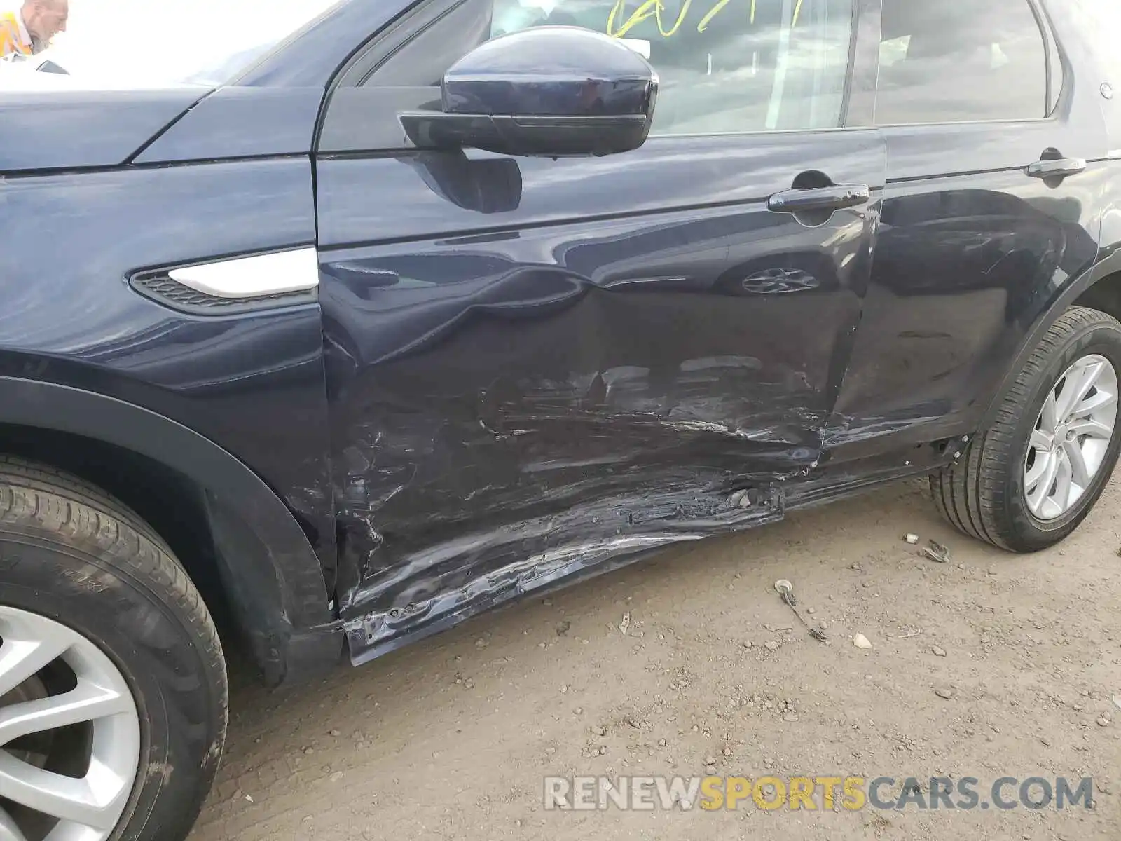 9 Photograph of a damaged car SALCR2FX5KH800356 LAND ROVER DISCOVERY 2019