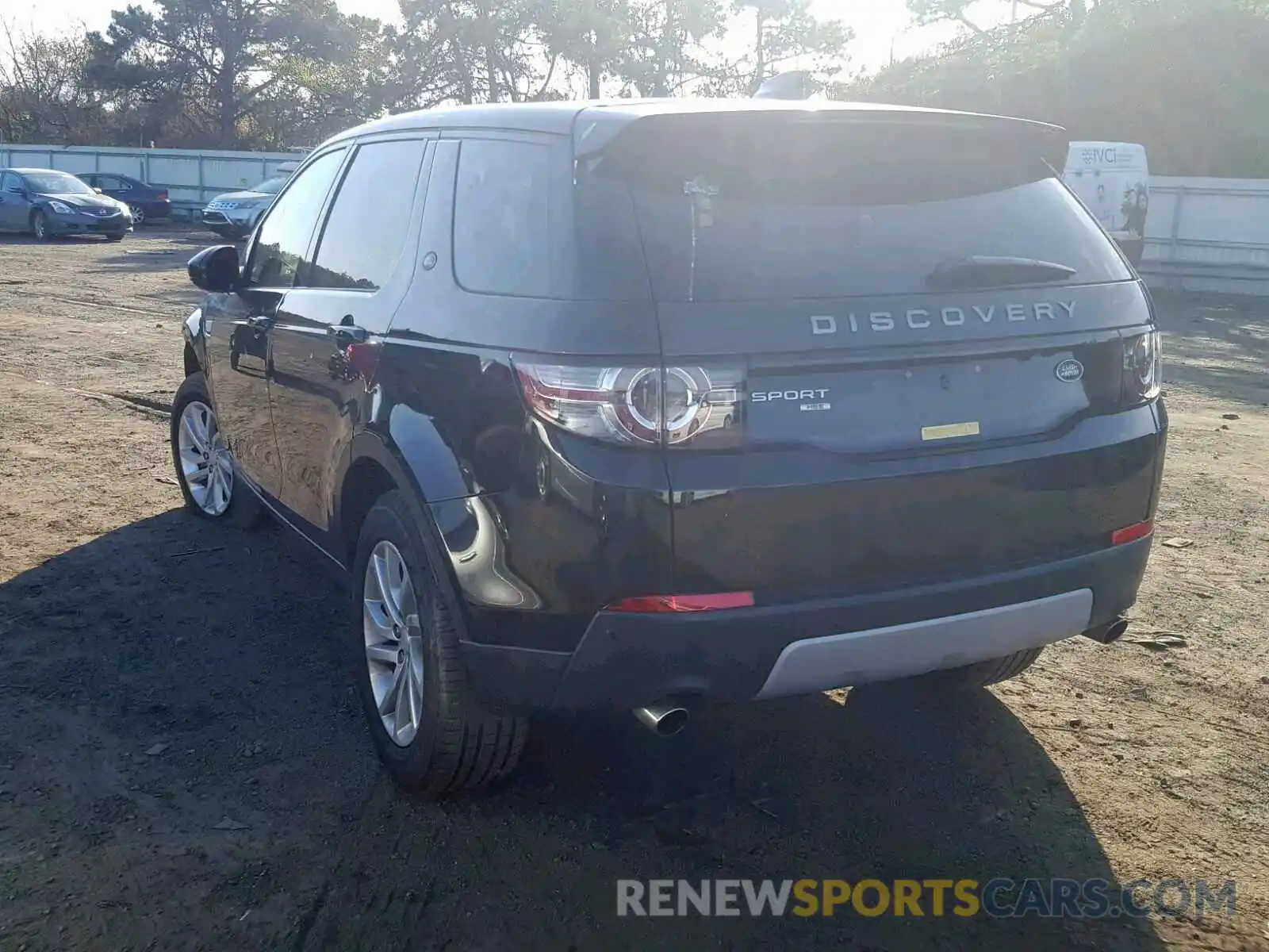 3 Photograph of a damaged car SALCR2FX5KH806951 LAND ROVER DISCOVERY 2019