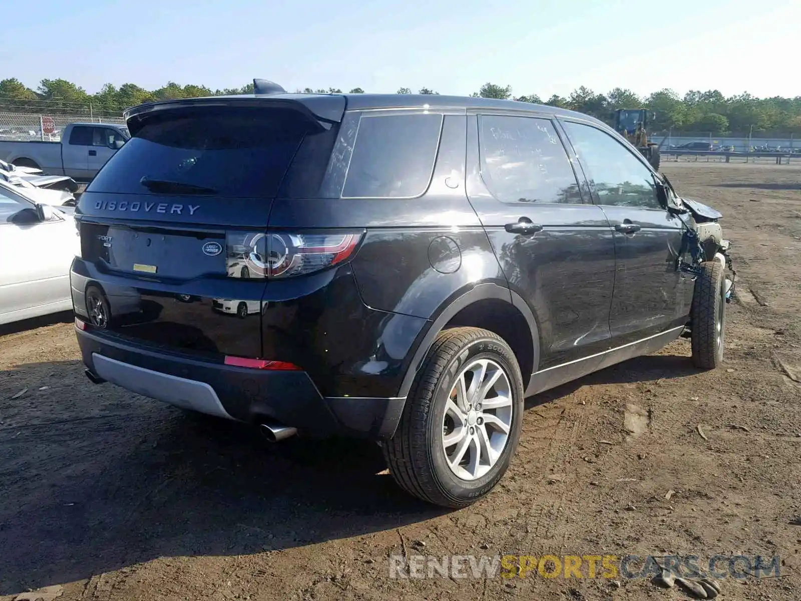 4 Photograph of a damaged car SALCR2FX5KH806951 LAND ROVER DISCOVERY 2019