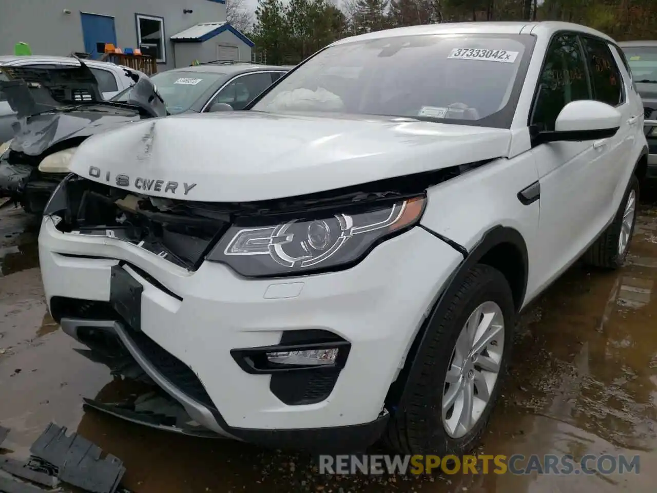 2 Photograph of a damaged car SALCR2FX5KH811759 LAND ROVER DISCOVERY 2019