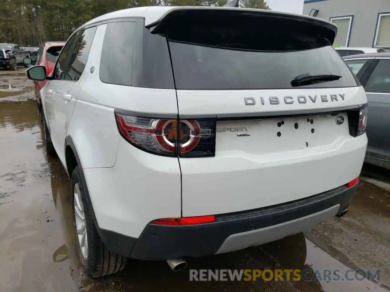 3 Фотография поврежденного автомобиля SALCR2FX5KH811759 LAND ROVER DISCOVERY 2019