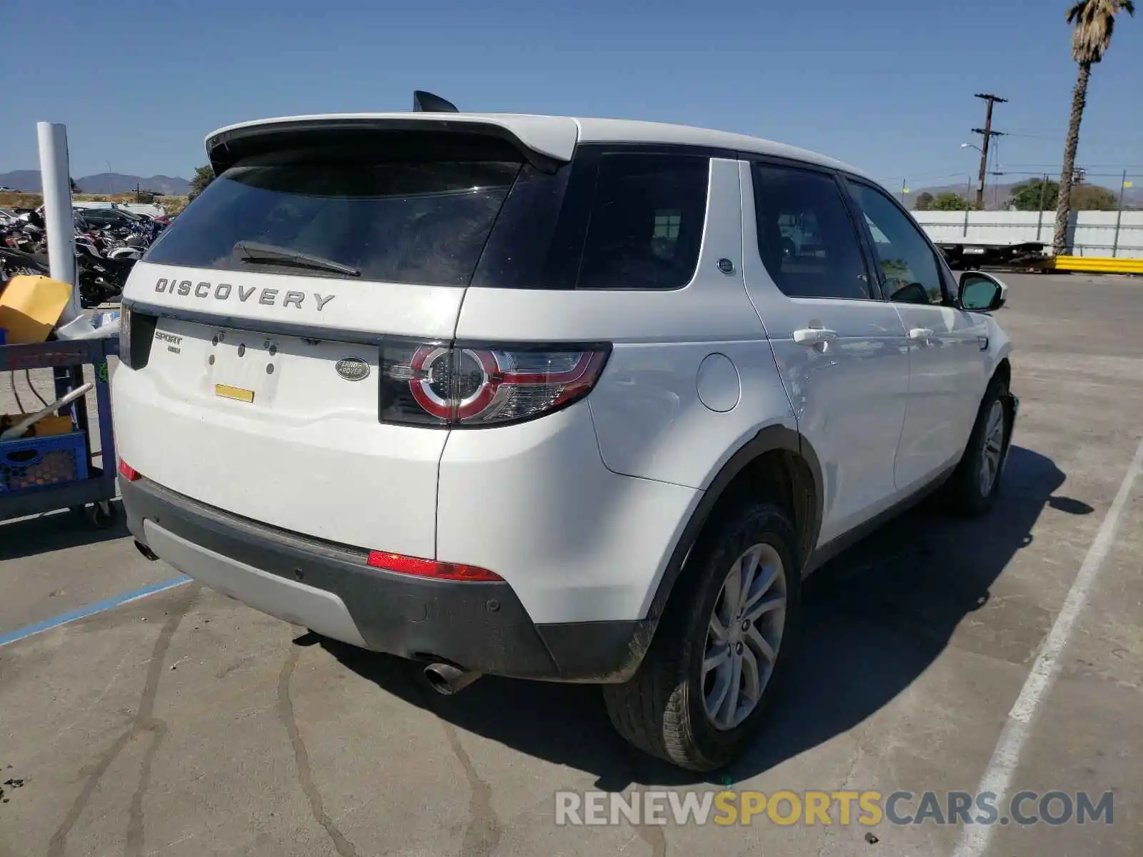 4 Photograph of a damaged car SALCR2FX6KH812905 LAND ROVER DISCOVERY 2019