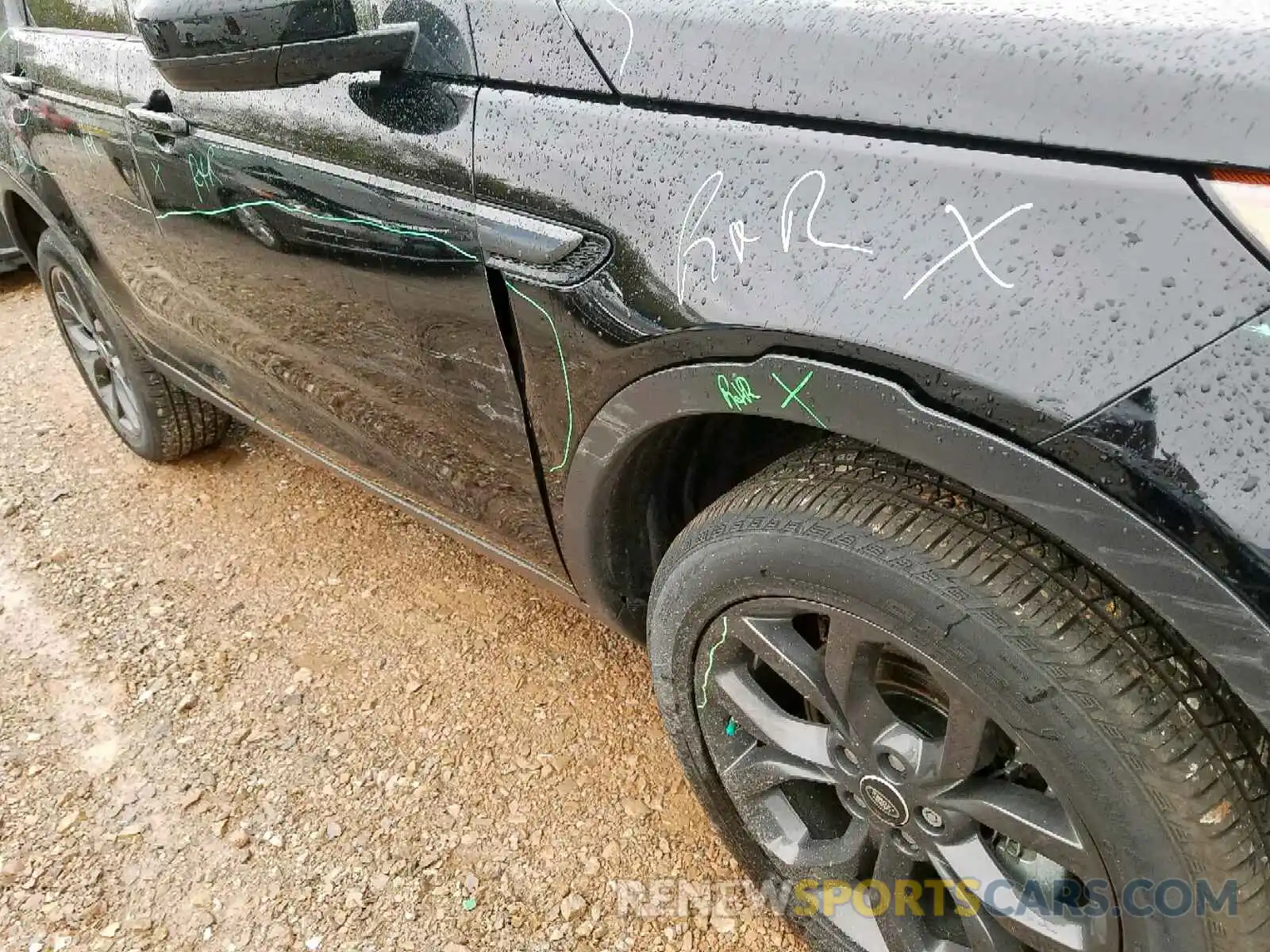 9 Photograph of a damaged car SALCR2FX6KH818090 LAND ROVER DISCOVERY 2019