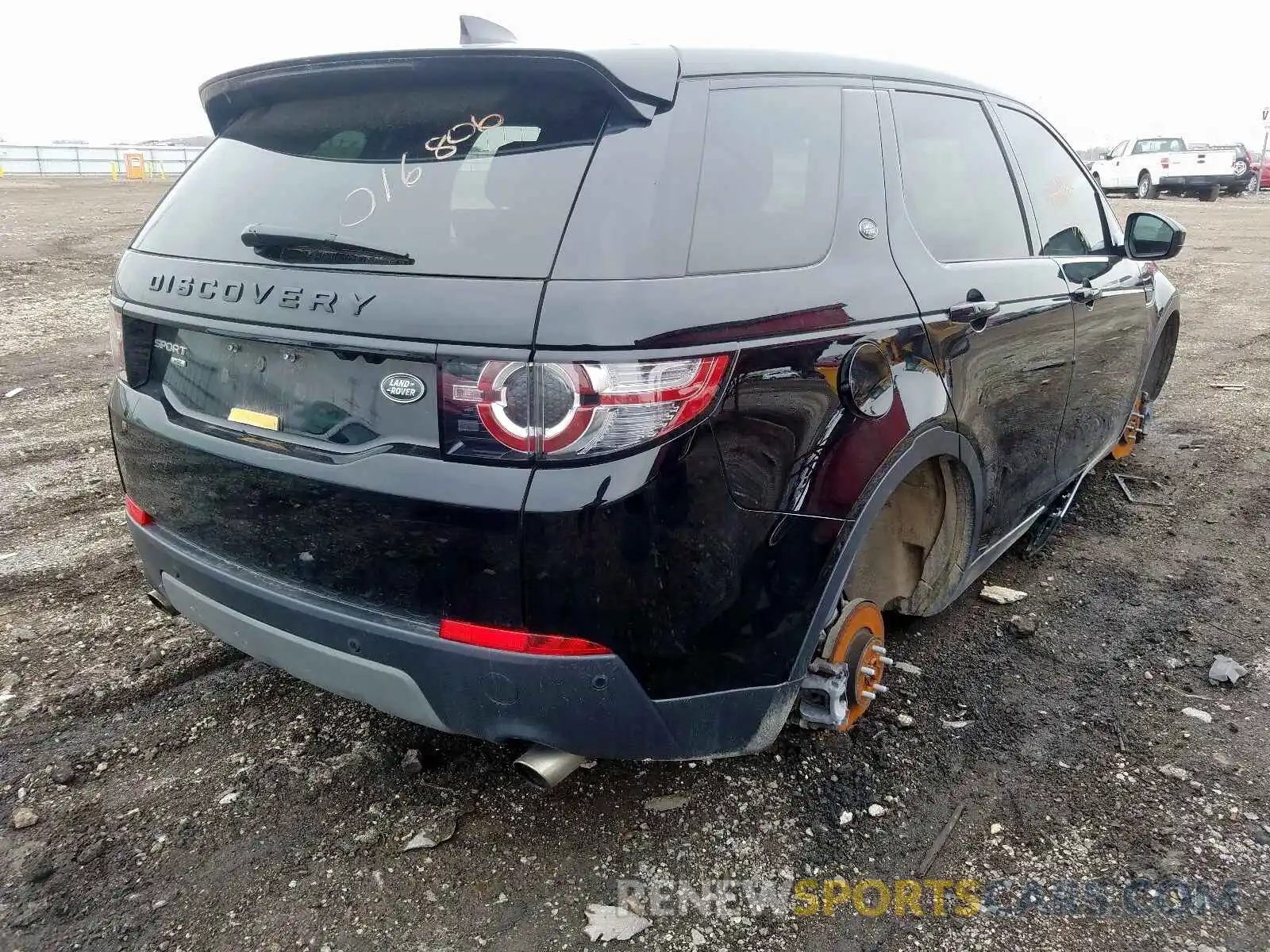 4 Photograph of a damaged car SALCR2FX7KH807776 LAND ROVER DISCOVERY 2019