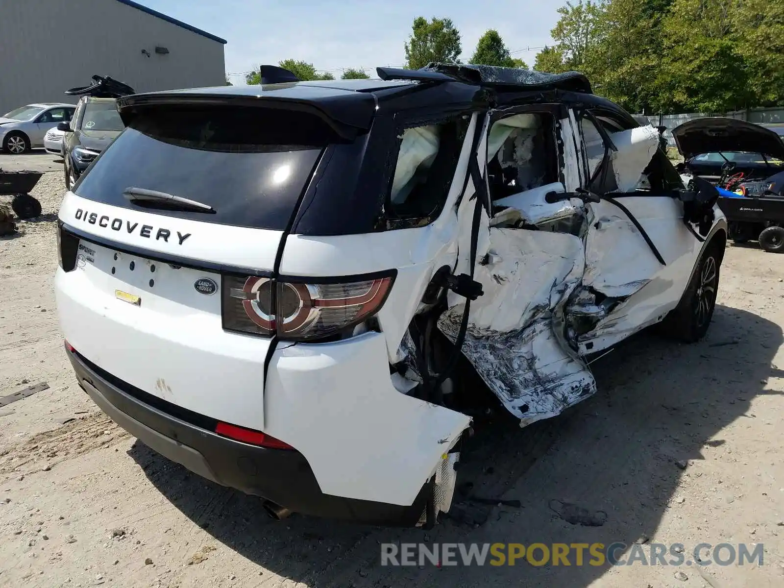 4 Photograph of a damaged car SALCR2FX7KH811567 LAND ROVER DISCOVERY 2019