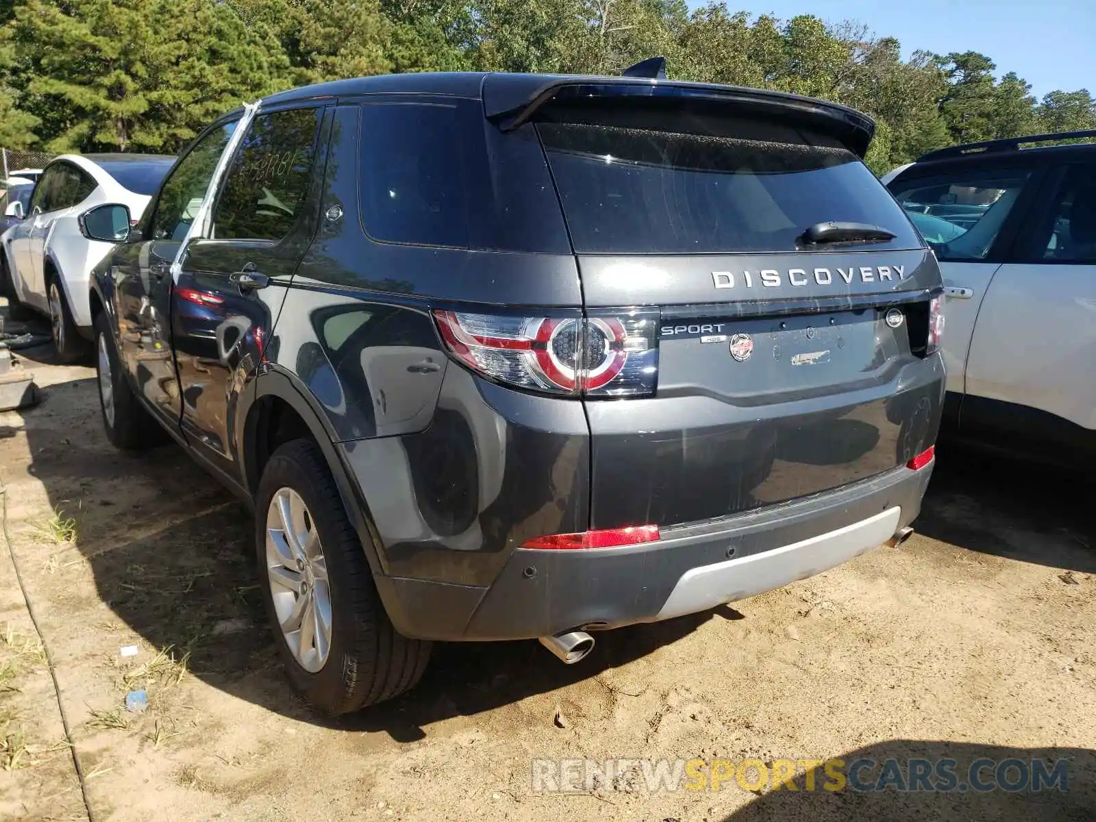 3 Photograph of a damaged car SALCR2FX7KH813691 LAND ROVER DISCOVERY 2019