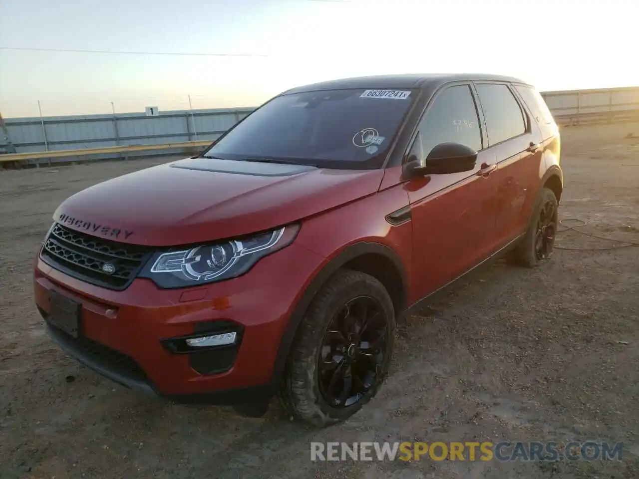 2 Фотография поврежденного автомобиля SALCR2FX7KH820270 LAND ROVER DISCOVERY 2019