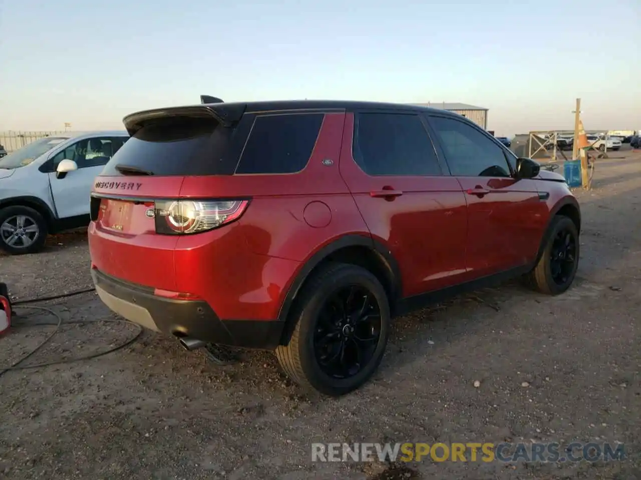 4 Photograph of a damaged car SALCR2FX7KH820270 LAND ROVER DISCOVERY 2019