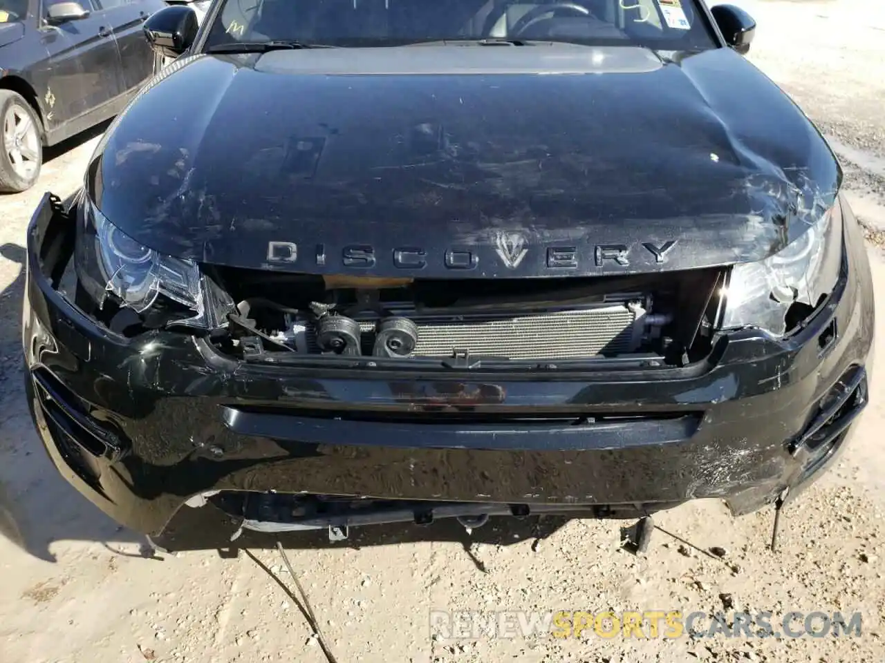 9 Photograph of a damaged car SALCR2FX7KH828885 LAND ROVER DISCOVERY 2019