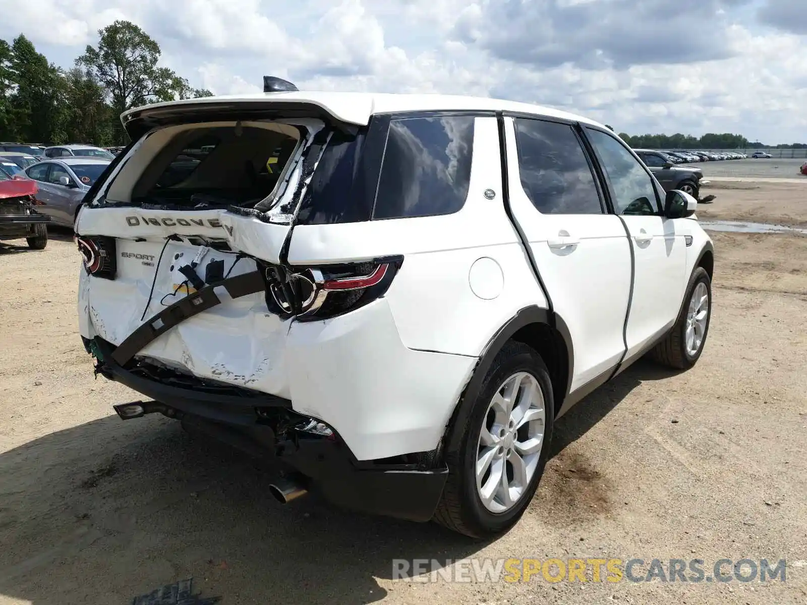 4 Photograph of a damaged car SALCR2FX8KH786131 LAND ROVER DISCOVERY 2019