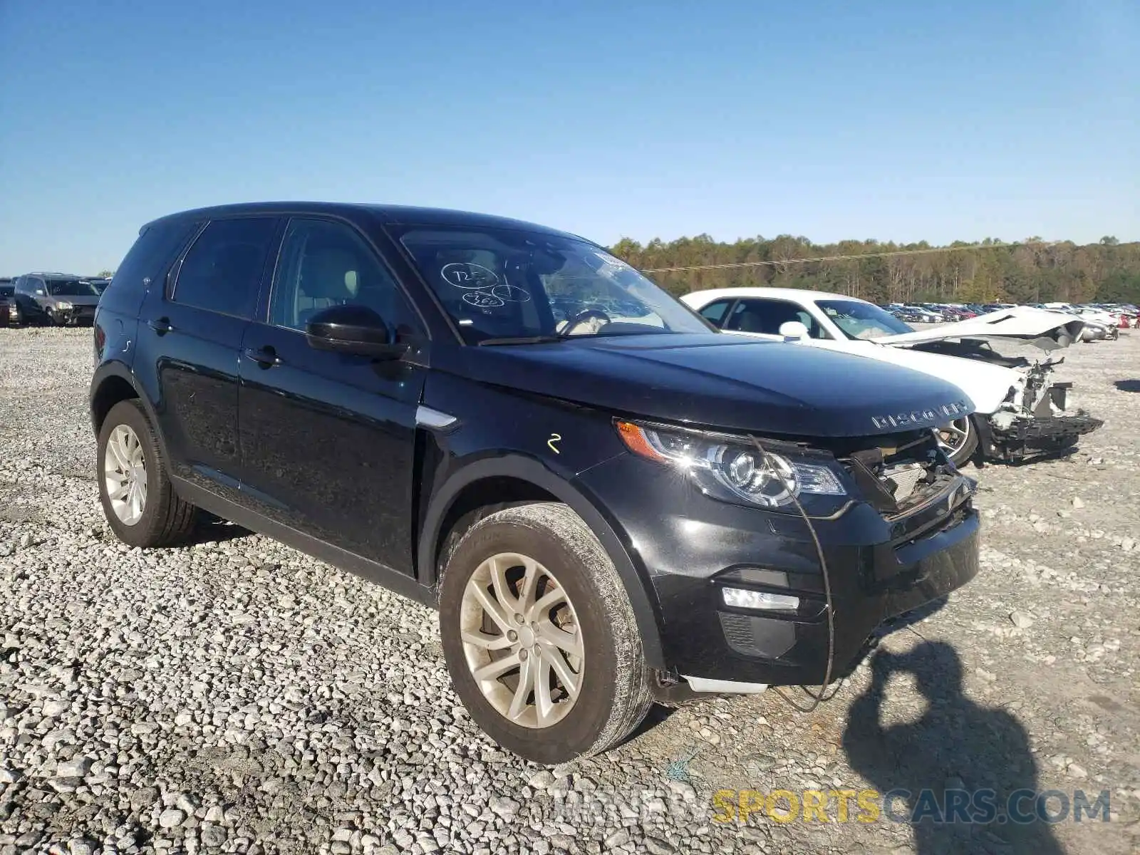 1 Photograph of a damaged car SALCR2FX8KH801176 LAND ROVER DISCOVERY 2019