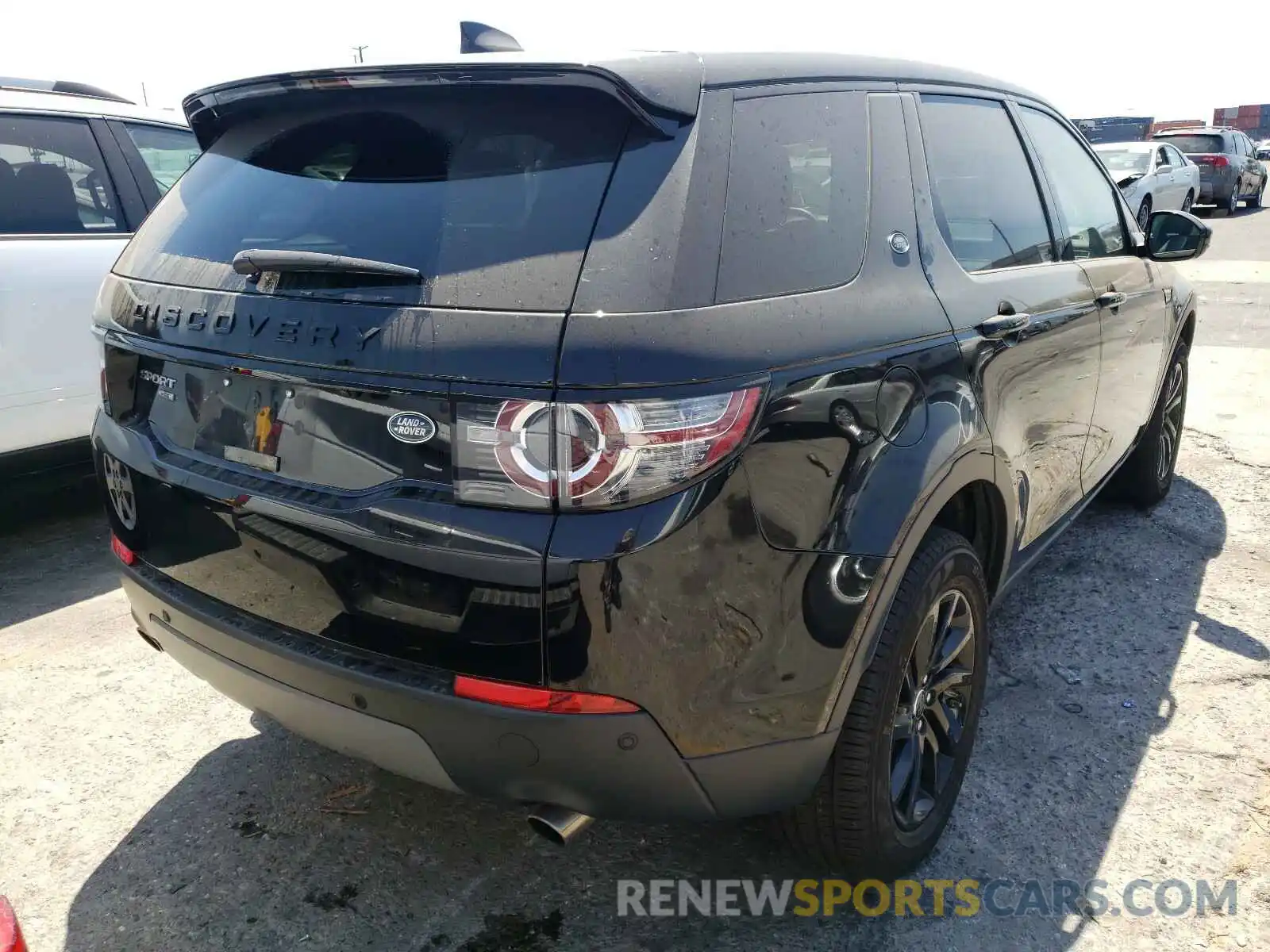 4 Photograph of a damaged car SALCR2FX8KH811562 LAND ROVER DISCOVERY 2019