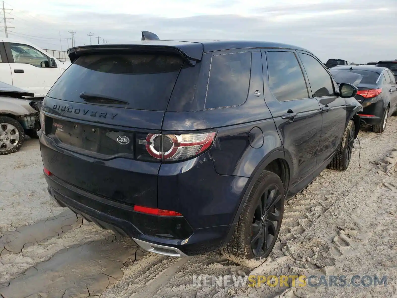 4 Photograph of a damaged car SALCR2FX8KH818396 LAND ROVER DISCOVERY 2019