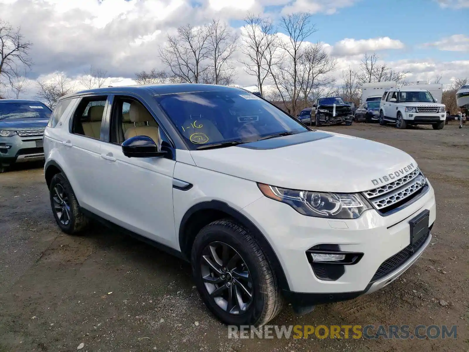 1 Photograph of a damaged car SALCR2FX8KH820066 LAND ROVER DISCOVERY 2019