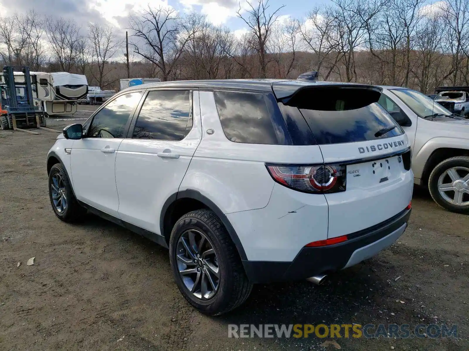 3 Photograph of a damaged car SALCR2FX8KH820066 LAND ROVER DISCOVERY 2019