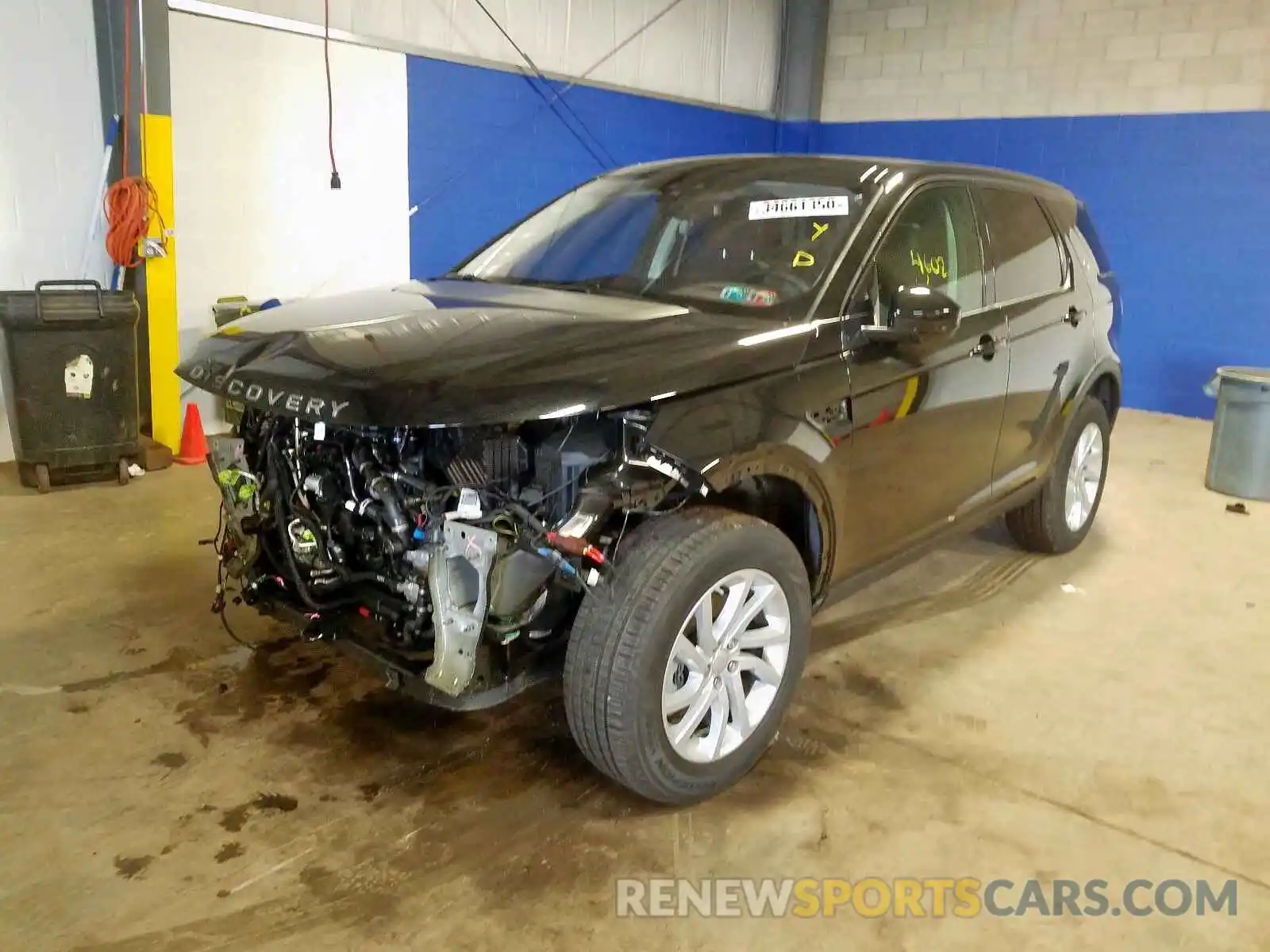 2 Photograph of a damaged car SALCR2FX8KH822965 LAND ROVER DISCOVERY 2019