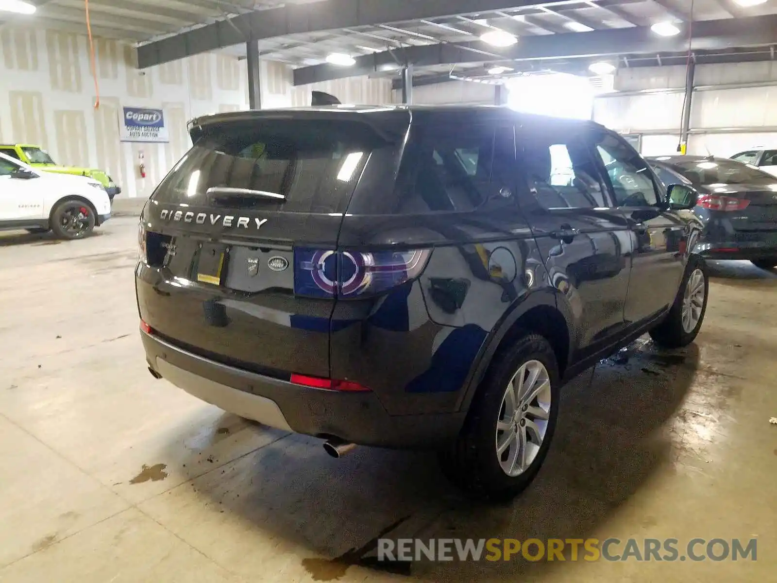 4 Photograph of a damaged car SALCR2FX8KH822965 LAND ROVER DISCOVERY 2019