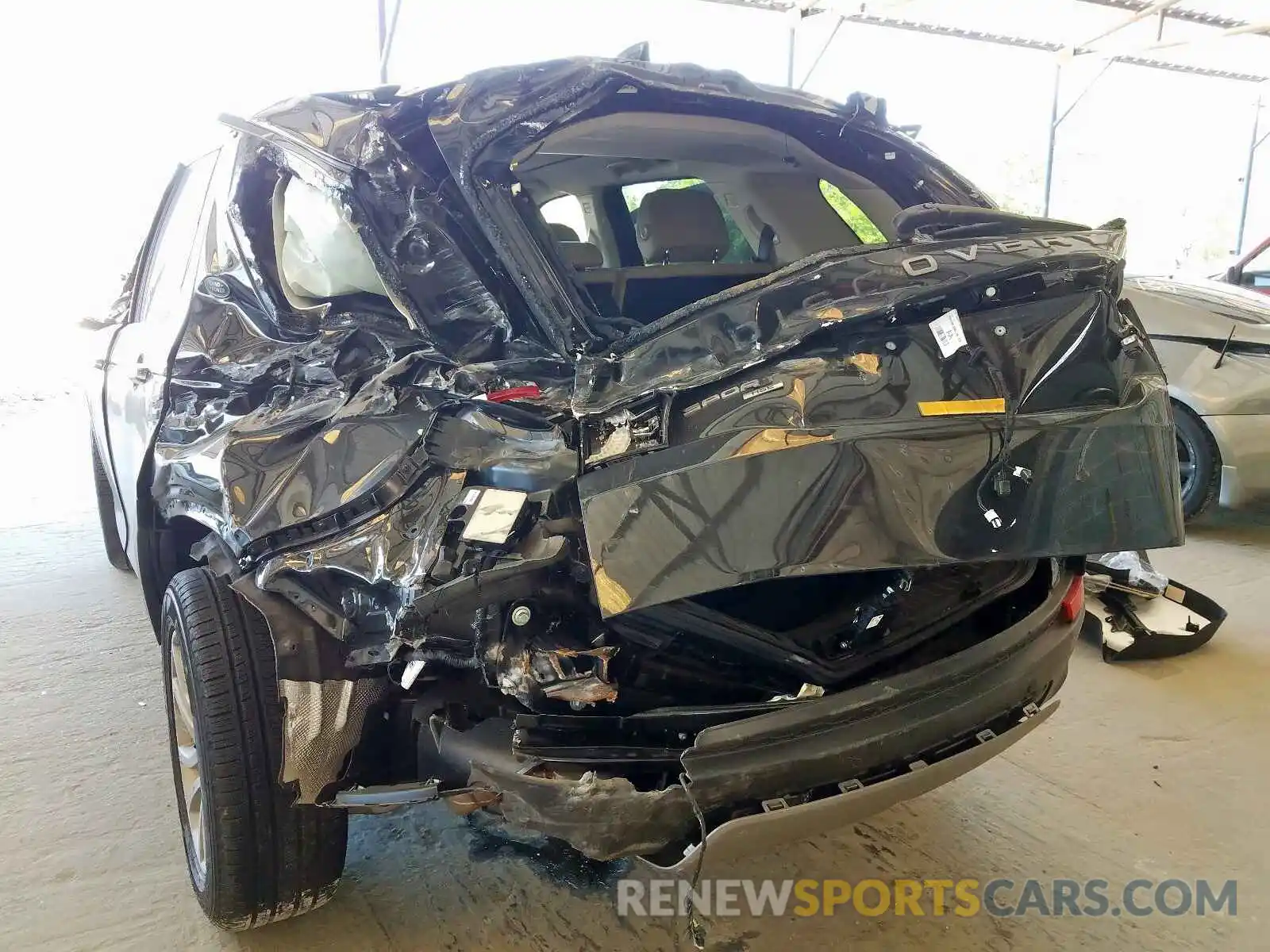 9 Photograph of a damaged car SALCR2FX9KH791645 LAND ROVER DISCOVERY 2019