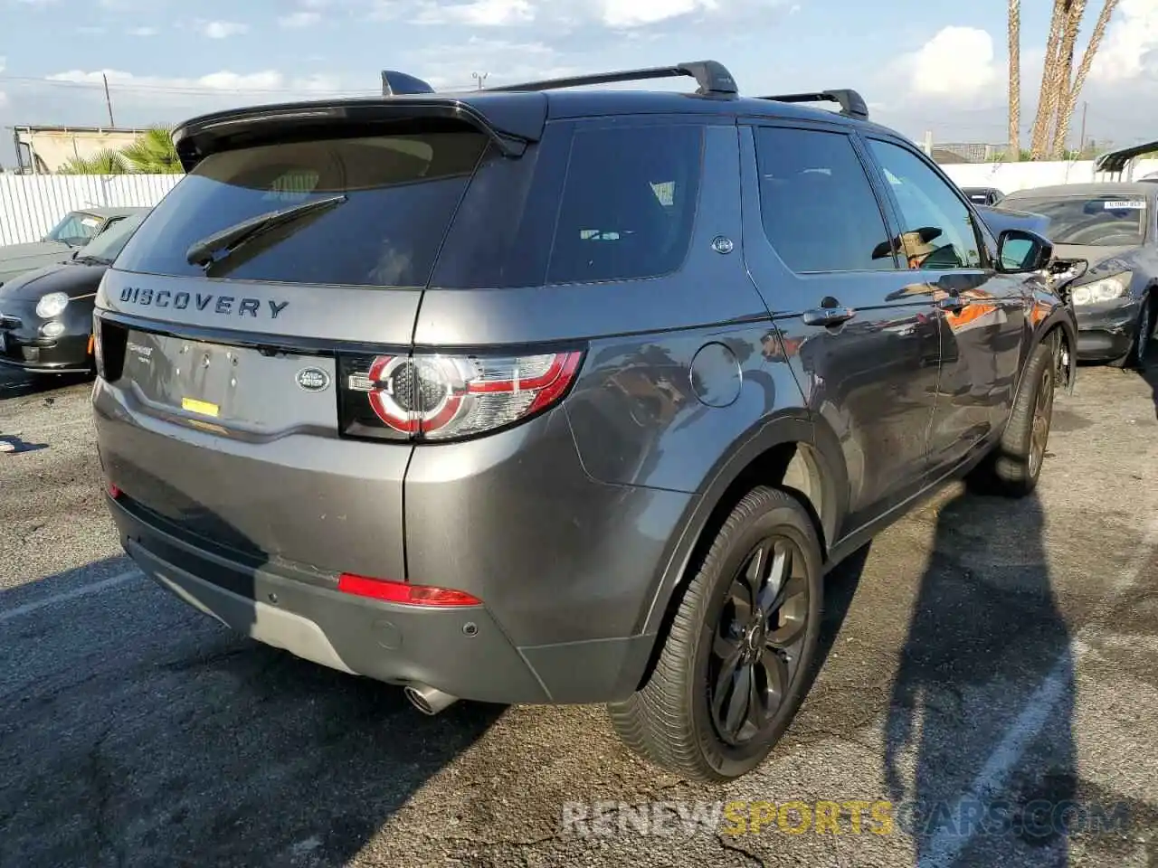 4 Photograph of a damaged car SALCR2FX9KH826930 LAND ROVER DISCOVERY 2019